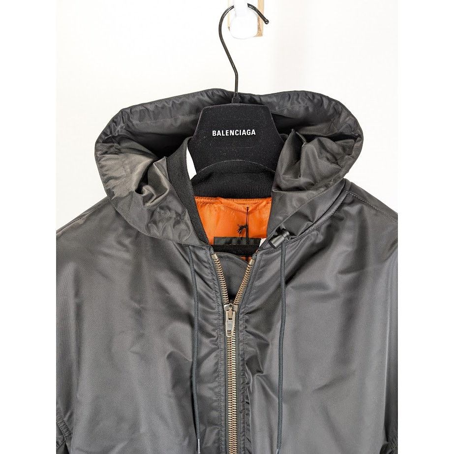 Balenciaga o1rshd1 Bomber Nylon In Black Size US L / EU 52-54 / 3 - 4 Thumbnail