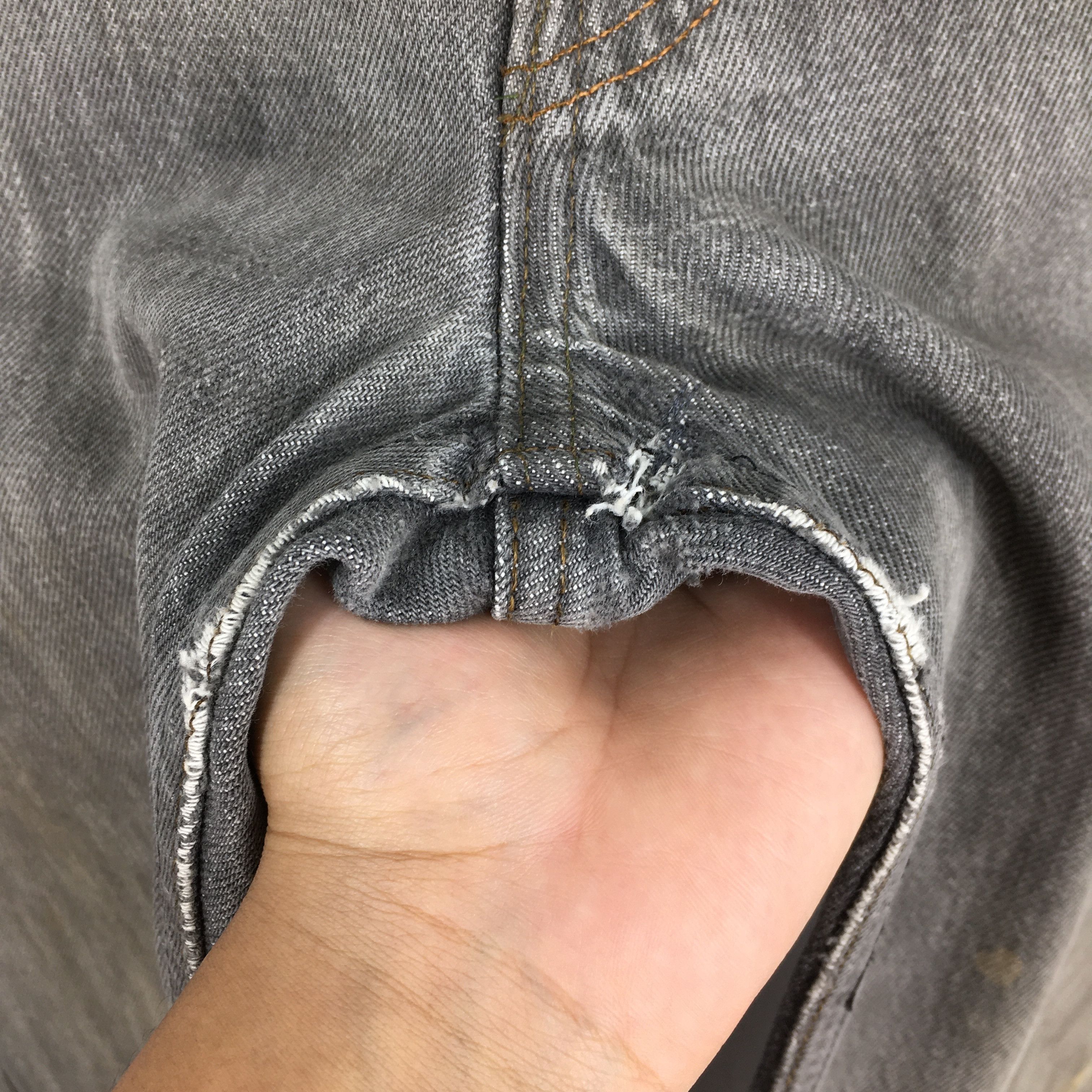 Levi's Size 27x26.5 Vintage 90s Levi's 501 Faded Black Jeans S520 Size 27" / US 4 / IT 40 - 7 Thumbnail
