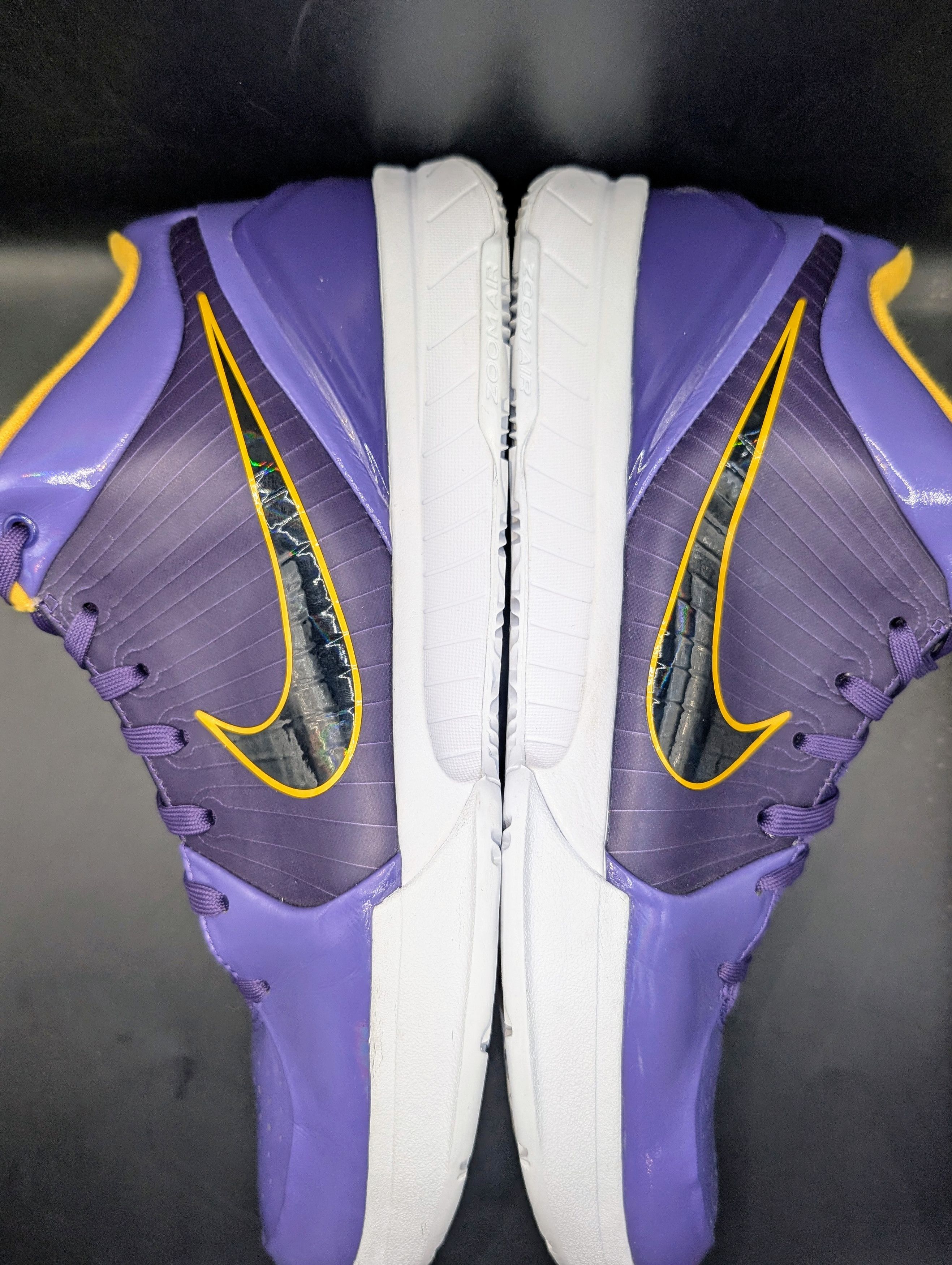 Nike Nike Undefeated x Kobe 4 Protro Court Purple LA Lakers VNDS Size US 13 / EU 46 - 8 Thumbnail