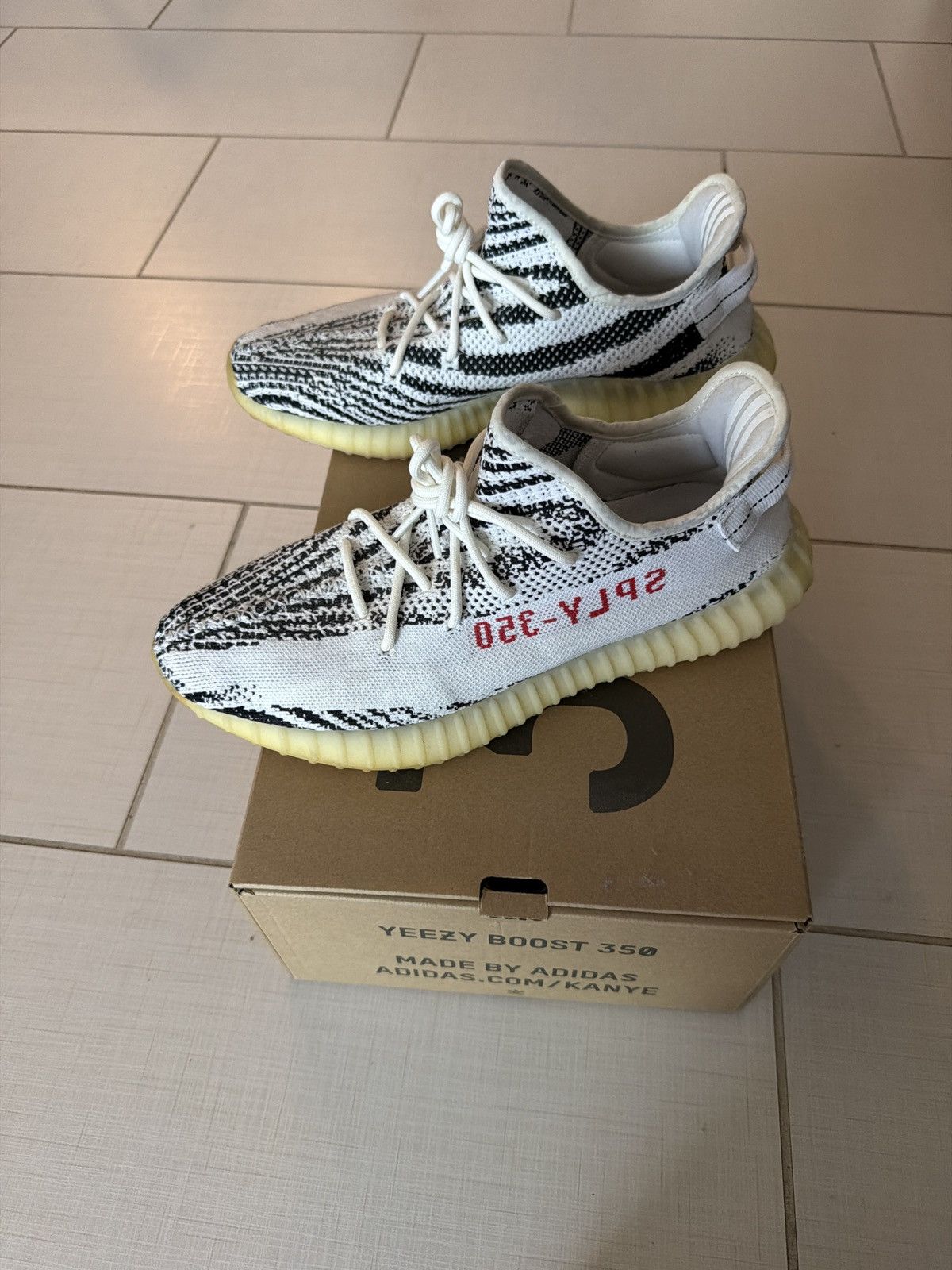 Yeezy Yeezy zebra 350 Size US 13 / EU 46 - 5 Thumbnail