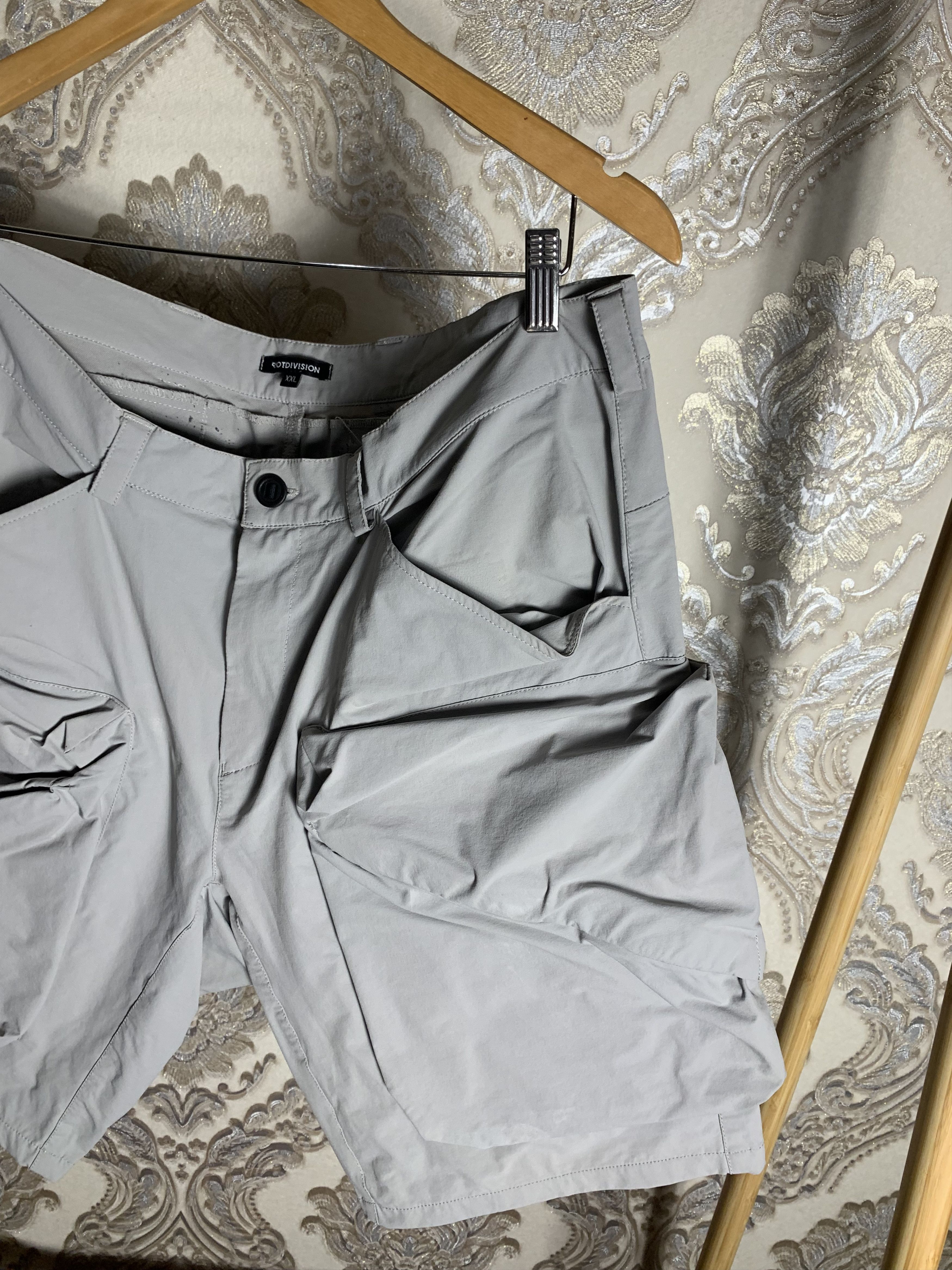 Riot Division VERY RARE RIOT DIVISION NYLON MULTIPOCKET DESIGNER JAPAN Y2K Size US 36 / EU 52 - 2 Thumbnail