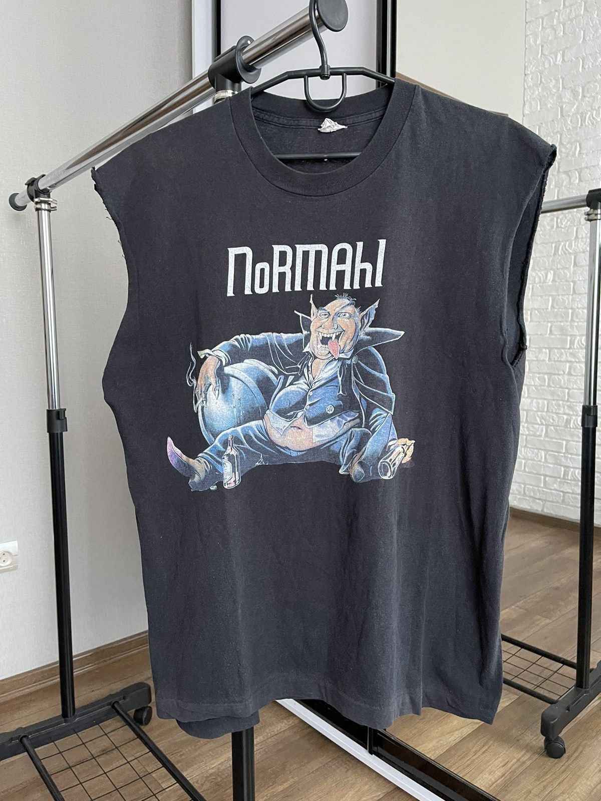 Band Tees Normahl Biervampir Band Rock Germany T-Shirt Tee Rock 90s Size US L / EU 52-54 / 3 - 3 Thumbnail