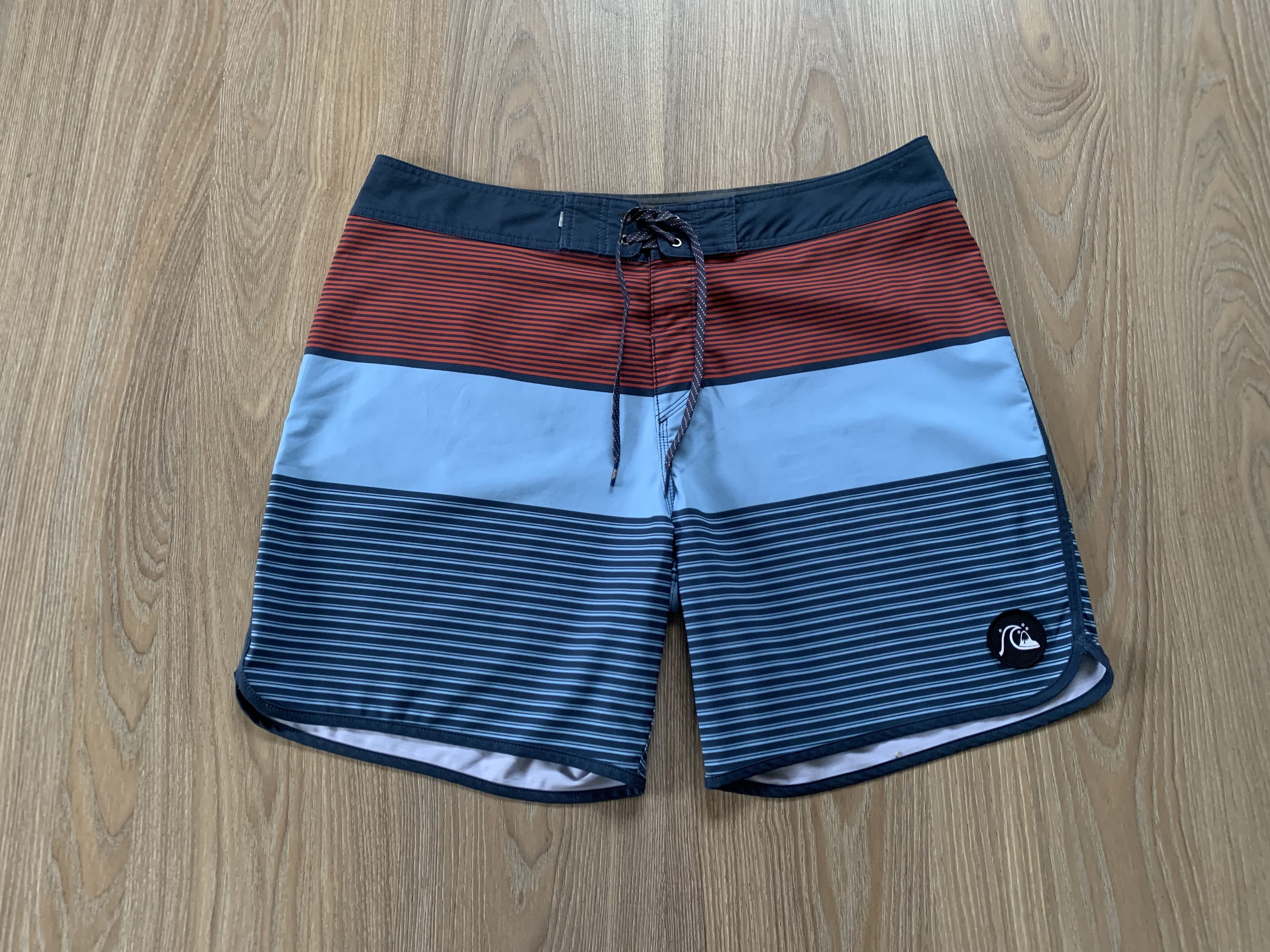 Quicksilver Quicksilver Beach Swim Shorts Size US 34 / EU 50 - 2 Thumbnail