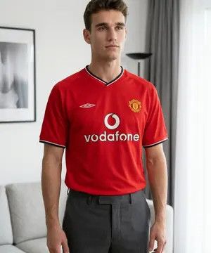 Umbro Manchester United 2000–02 Home Jersey Umbro Vodafone Size US XL / EU 56 / 4 - 11 Thumbnail