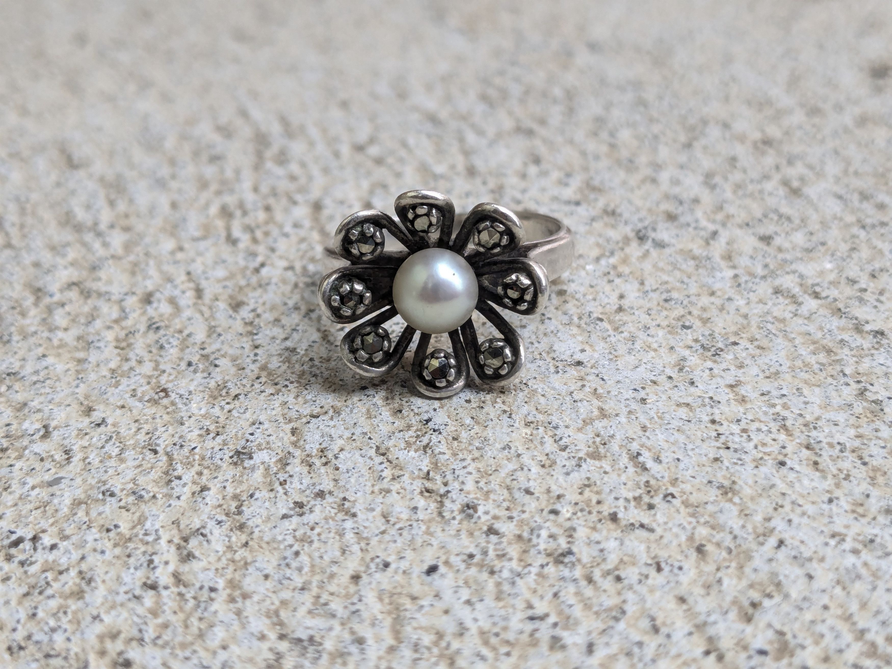 Jewelry Sterling Silver Ring Pearl Size 7.75 Flower Marcasite Size ONE SIZE - 4 Thumbnail
