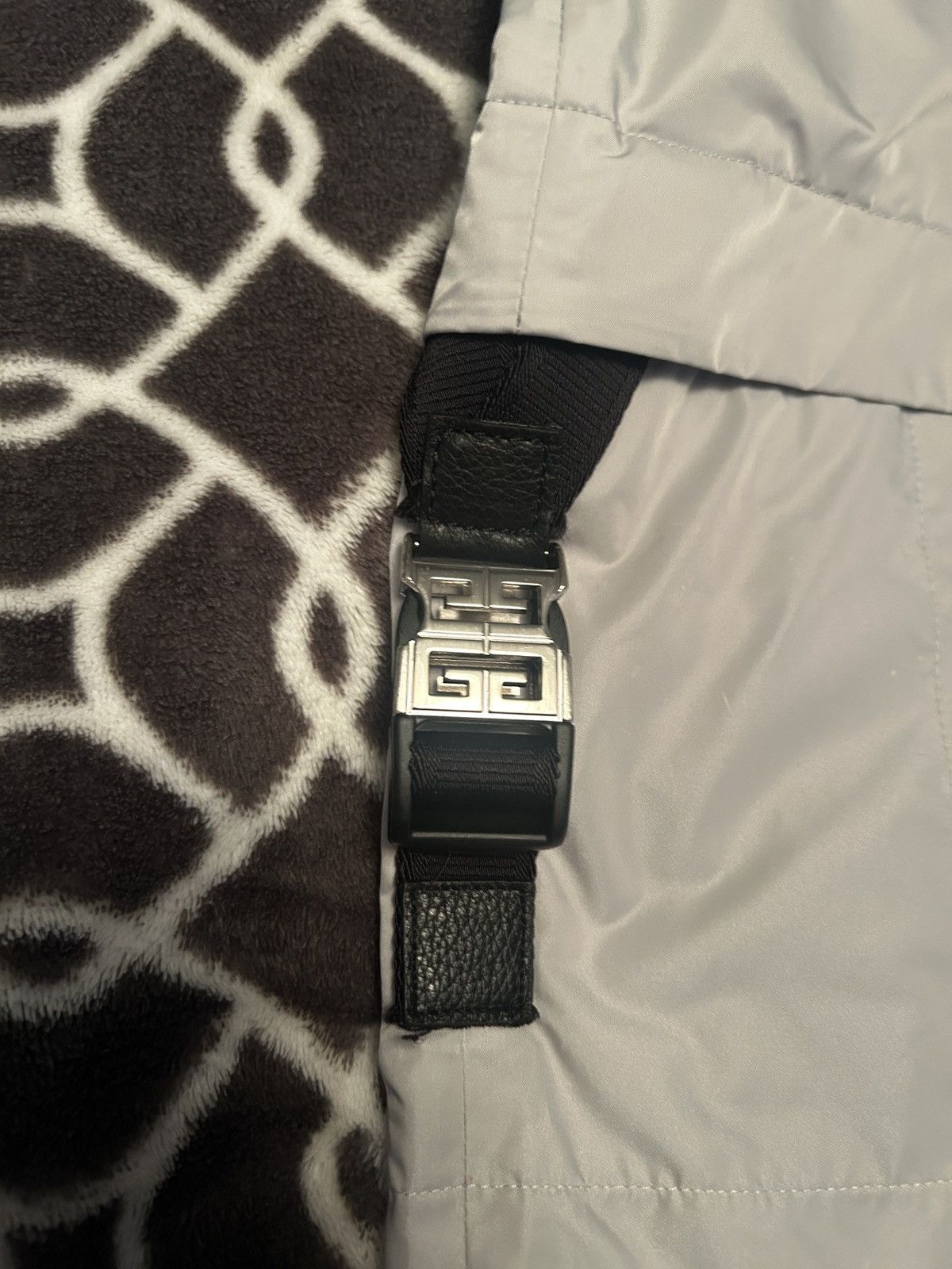 Givenchy Givenchy Buckle Cargo Pants Size US 33 - 2 Thumbnail