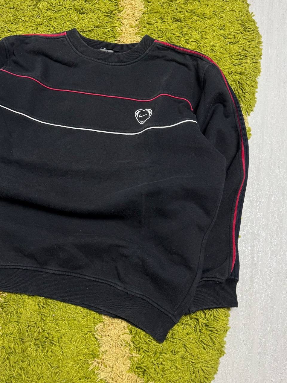 Nike Nike Vintage Embroidered Logo Sweatshirt Size US L / EU 52-54 / 3 - 2 Thumbnail