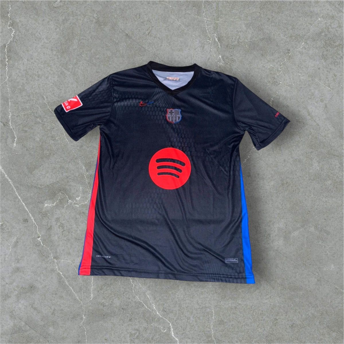 Nike FC Barcelona Trikot Lamine Yamal 24/25 mit UNHCR – Größe M Size US M / EU 48-50 / 2 - 2 Thumbnail