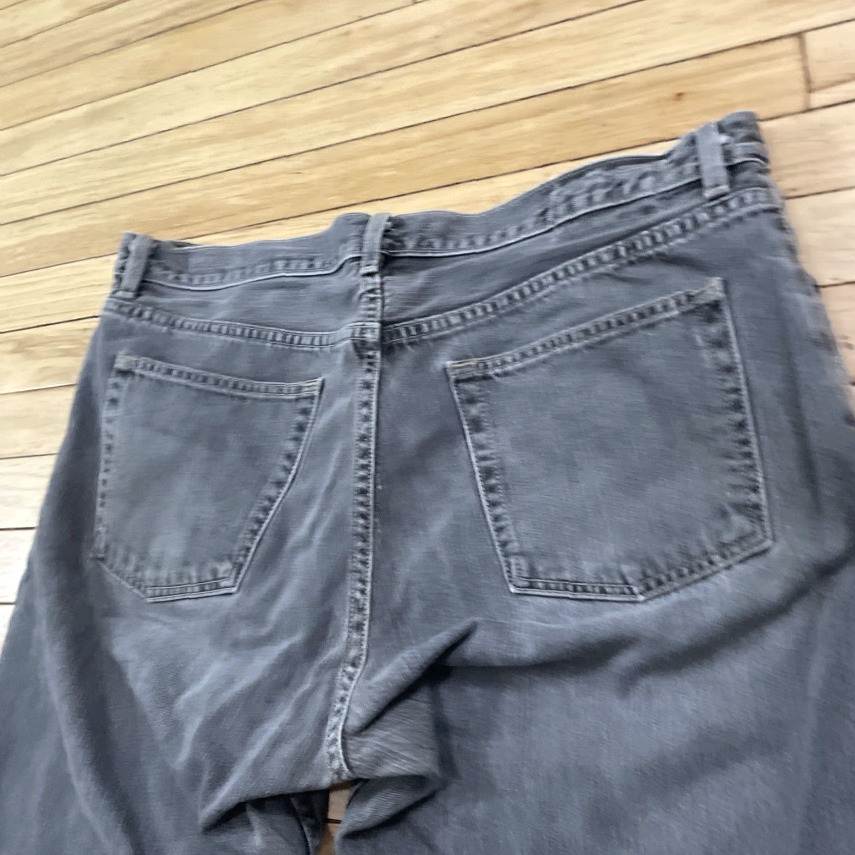 Banana Republic VINTAGE Banana Republic Jeans Men 35x32 Gray Straight Denim 2004 Y2k Paint Distressed 5-Pocket Band: Banana Republic Straight Leg Mens Regular stands Size US 35 - 4 Thumbnail
