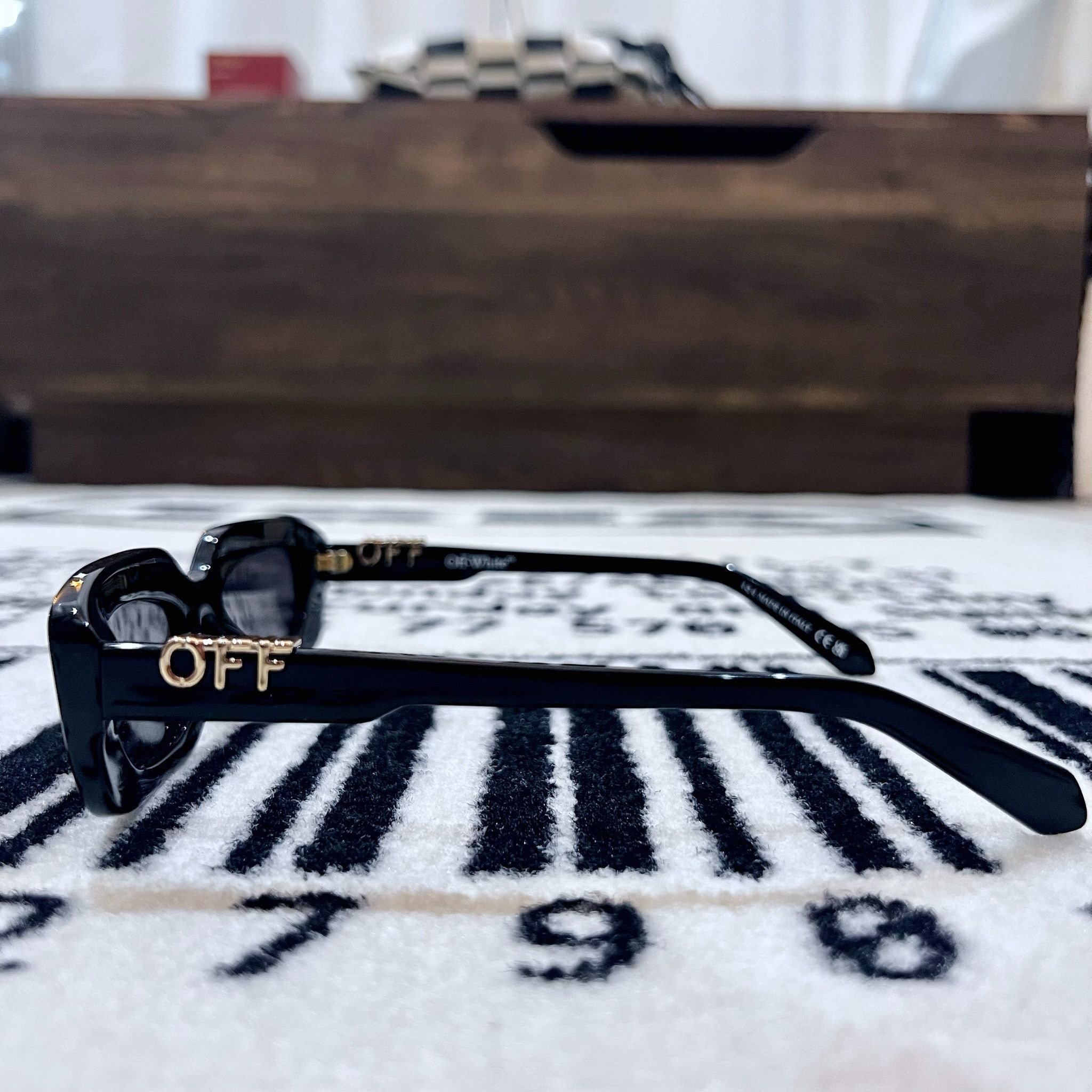 Off-White Off-White 52mm Renton Rectangle Off Logo on Arms Sunglasses Size ONE SIZE - 5 Thumbnail