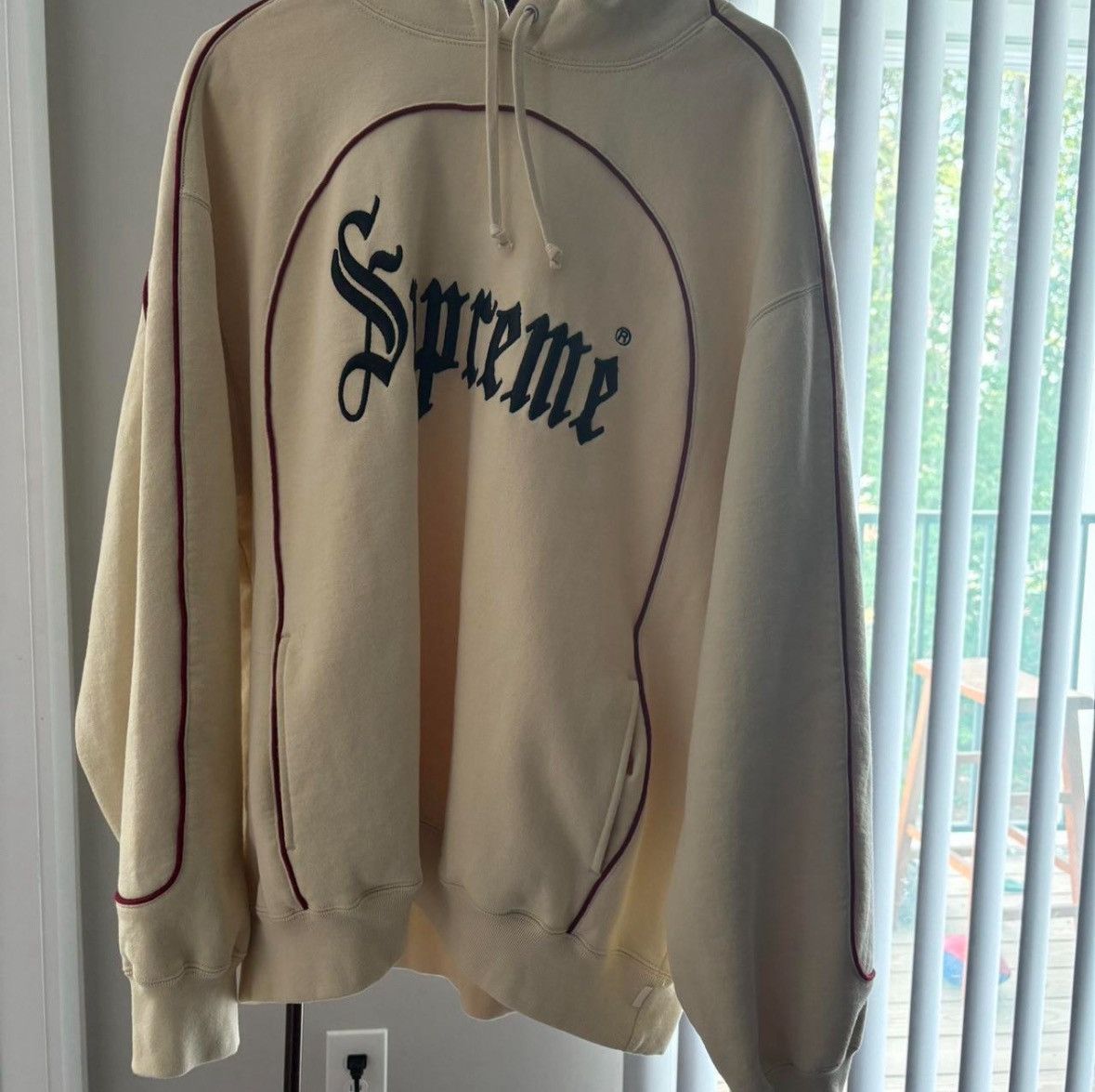 シュプリーム★ロゴフーディ★Curve Piping Hooded Sweatshirt 8e7d7c31f2ff898a46d4c16a80f8b7
