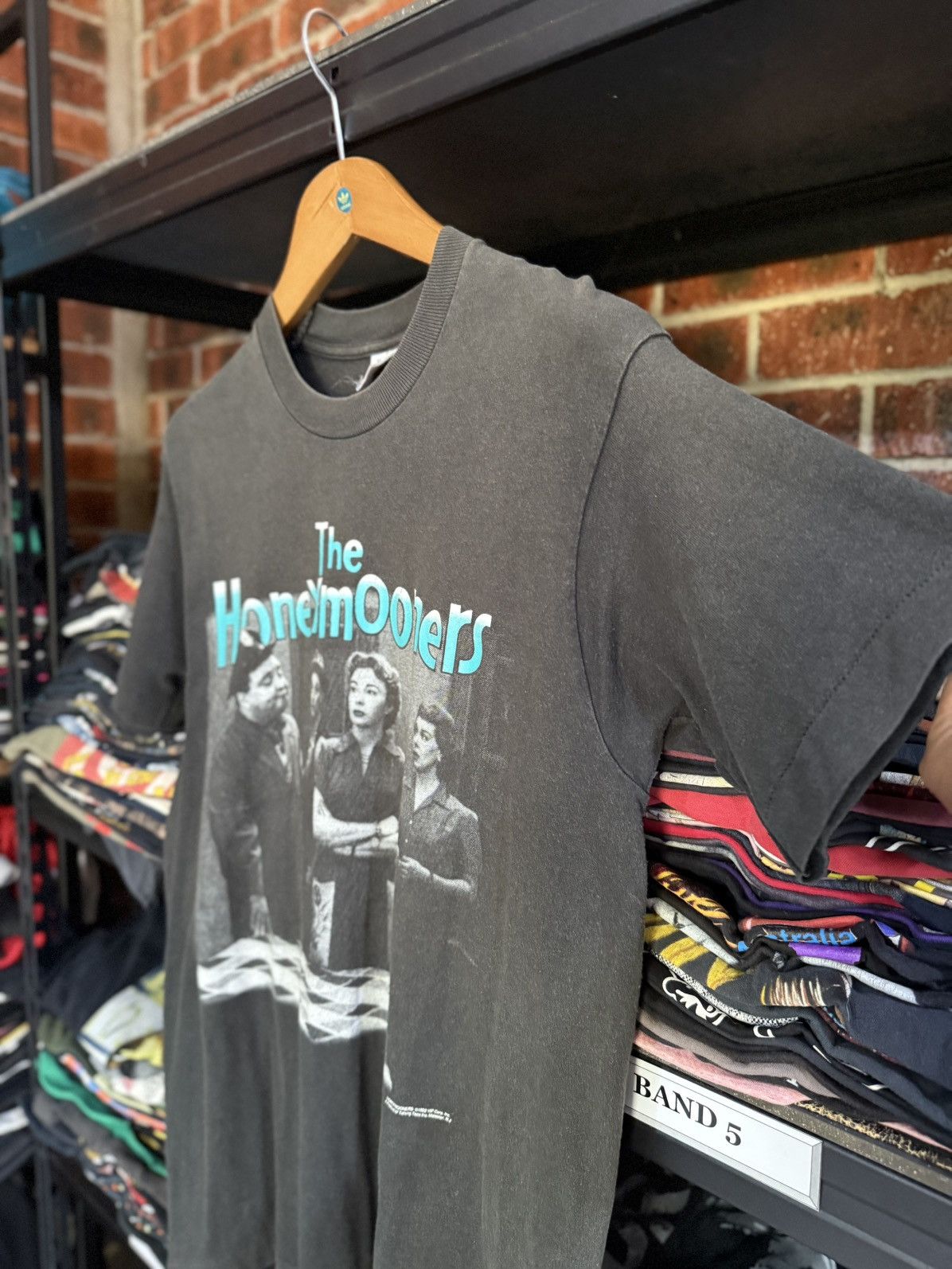 Fruit Of The Loom × Vintage Thrashed Vintage 90s The Honeymooners Movie Sun Faded Tee Size US M / EU 48-50 / 2 - 7 Thumbnail
