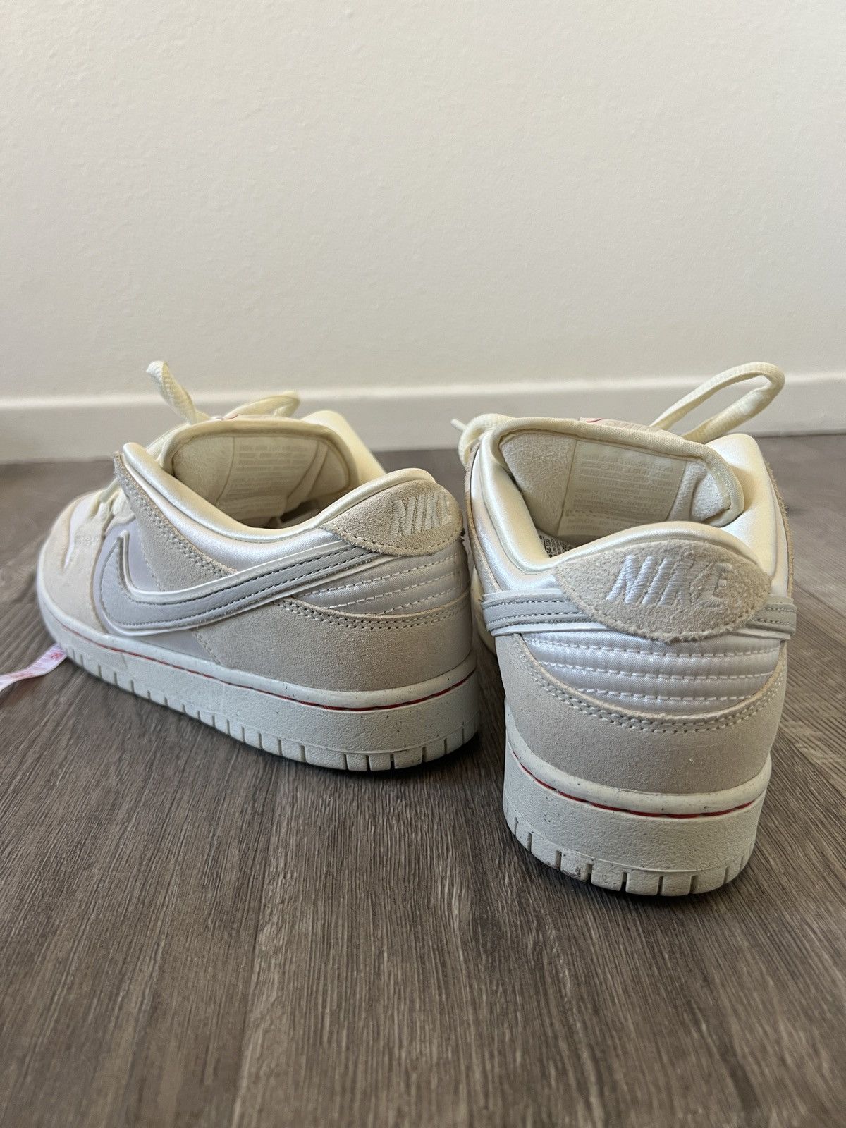 Nike Nike SB Dunk Low PRM “City of Love” — Coconut Milk M6.5 / W8 Size US 6.5 / EU 39-40 - 4 Thumbnail