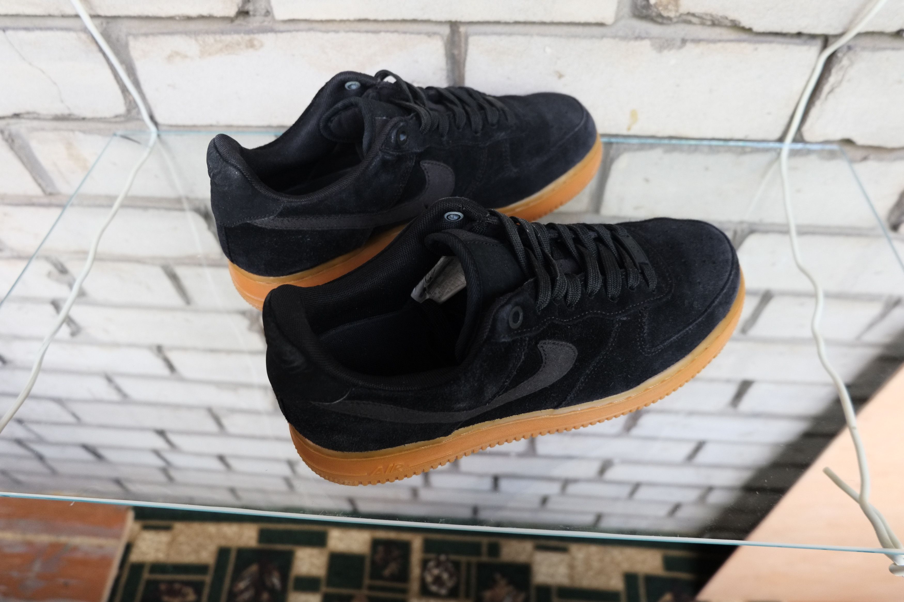 Nike Nike Air Force 1 07 LV8 Suede Black Gum Jordan AA1117-001 Size US 8 / EU 41 - 8 Thumbnail