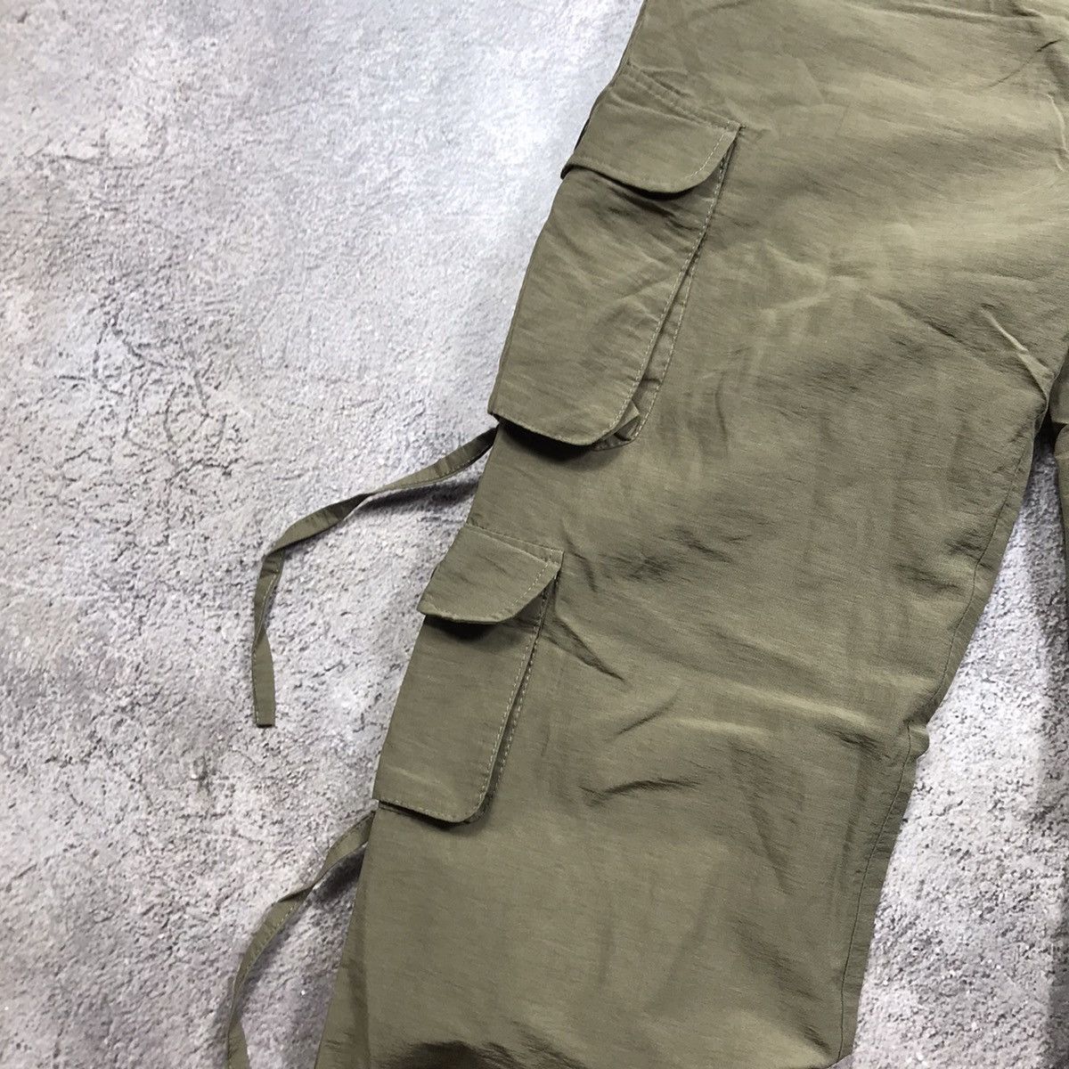 Vintage Y2K Baggy Distressed Cargo Pants Techwear Tactical Logo 28 Size 28" / US 6 / IT 42 - 3 Thumbnail