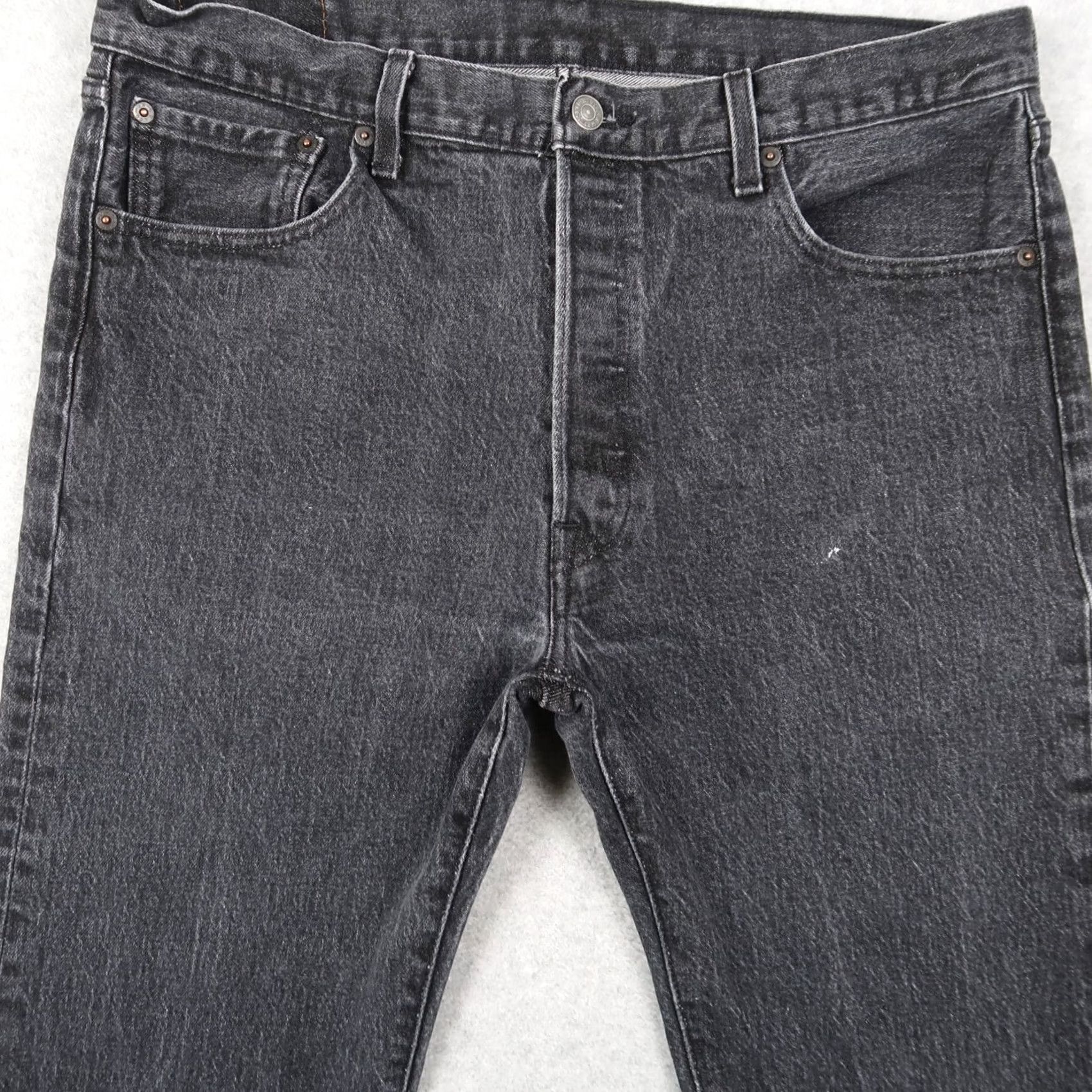 Levi's VINTAGE Levi's 501 Jeans Straight Denim Black Men Cotton Blend 36x32 Leather/Belt Loops Logo 5-Pocket USA 2000s Mens Size US 36 / EU 52 - 3 Thumbnail
