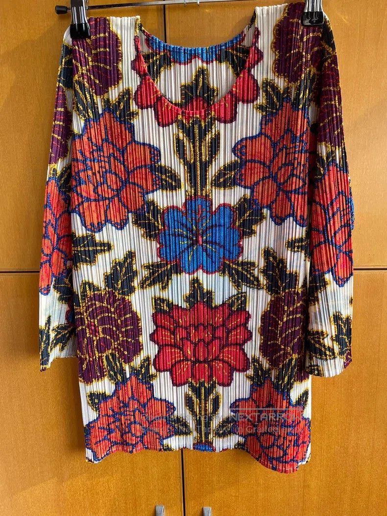 Issey Miyake Issey Miyake Peony Hollyhock New Year Print 3/4 Sleeve Top Size L / US 10 / IT 46 - 1 Thumbnail