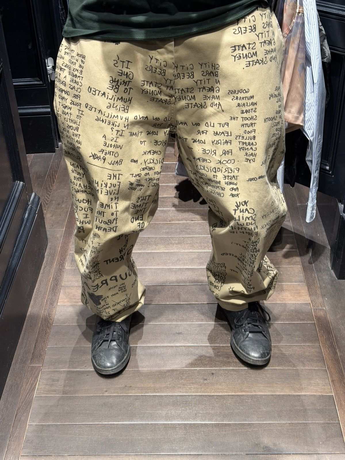 Supreme RARE Supreme Graffiti Chinos Size US 36 / EU 52 - 2 Thumbnail