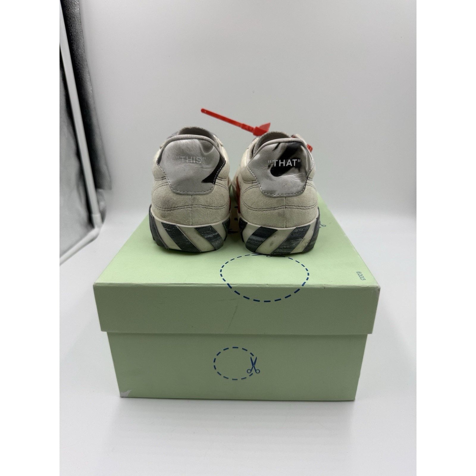Off-White Size 7 Women Off-White Vulcanized Om1A178R21lea001 Size US 7 / EU 40 - 4 Thumbnail