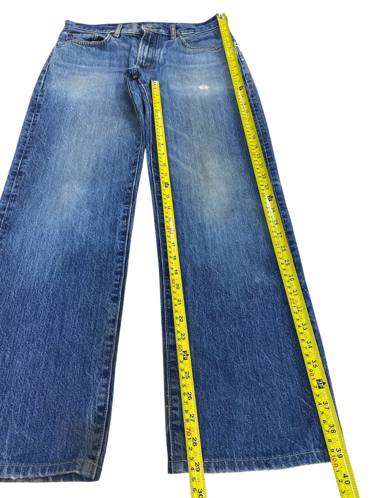Uniqlo Uniqlo Grunge Faded Wash Style Loose Jeans Size US 31 - 8 Thumbnail