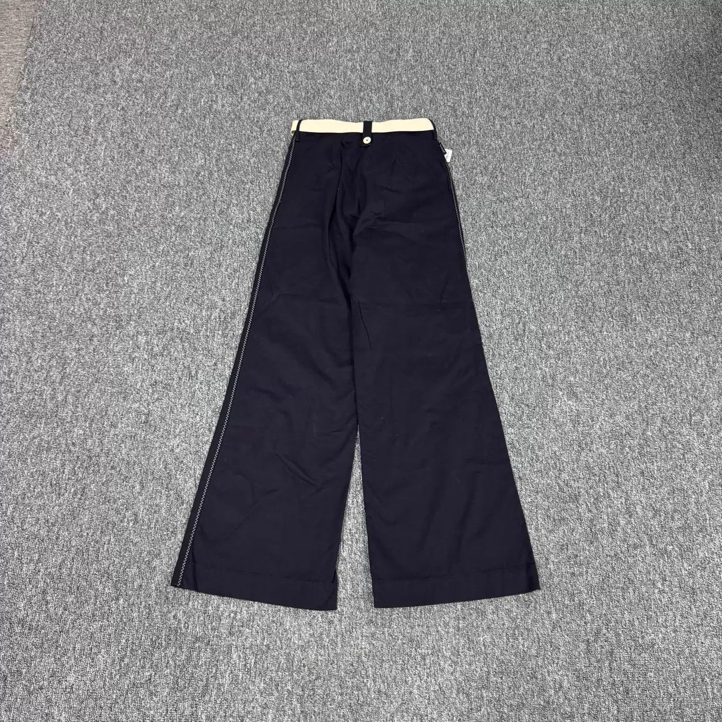 Moncler Moncler casual belted wide-leg pants 38 99 new Size 26" / US 2 / IT 38 - 2 Thumbnail