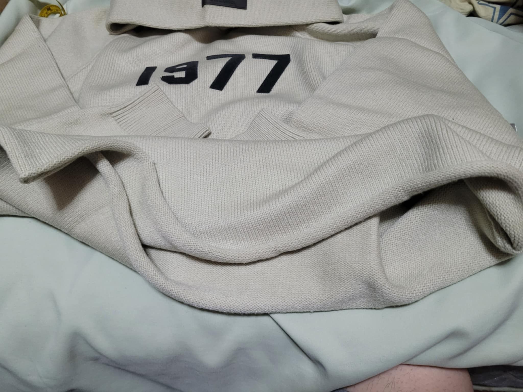 Fear of God sz S Fear of God Essentials 1977 Knit Hoodie wheat Size US S / EU 44-46 / 1 - 6 Thumbnail