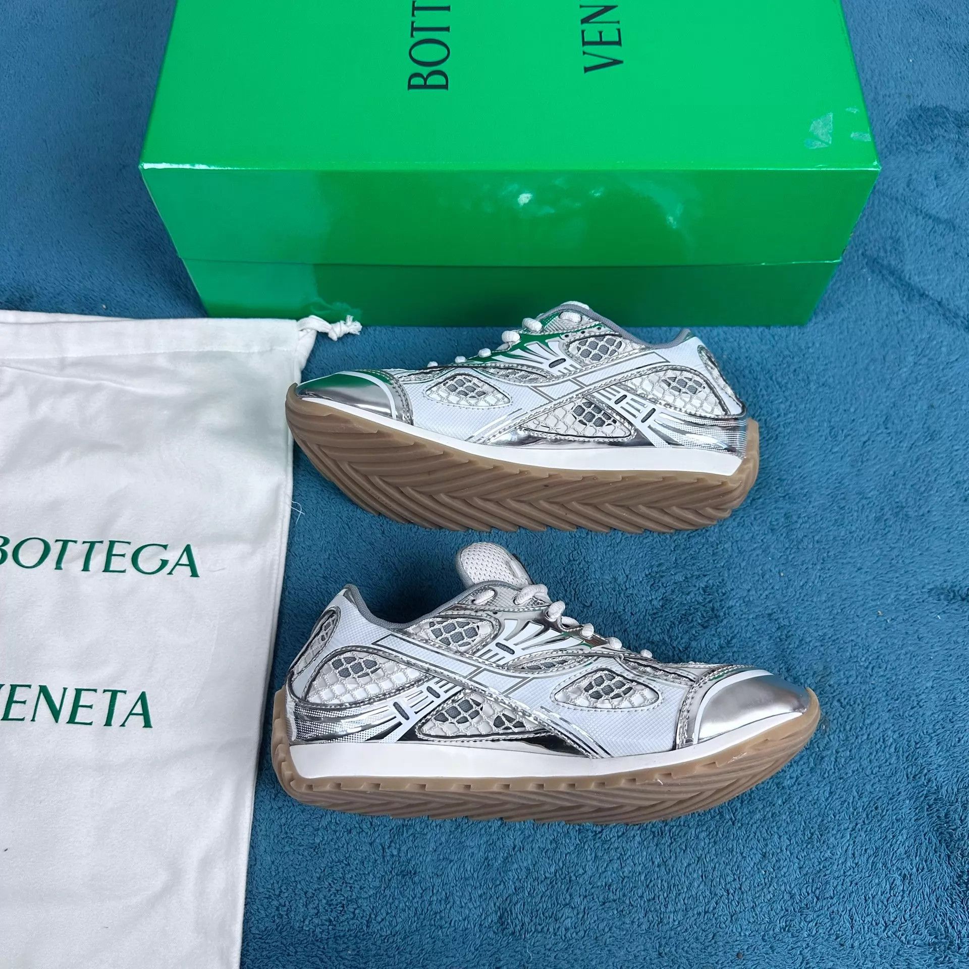 Bottega Veneta Bv Orbit Low Top Casual Sneaker Silver/White 38 Like New w/Box & Acc Size US 7.5 / IT 37.5 - 3 Thumbnail