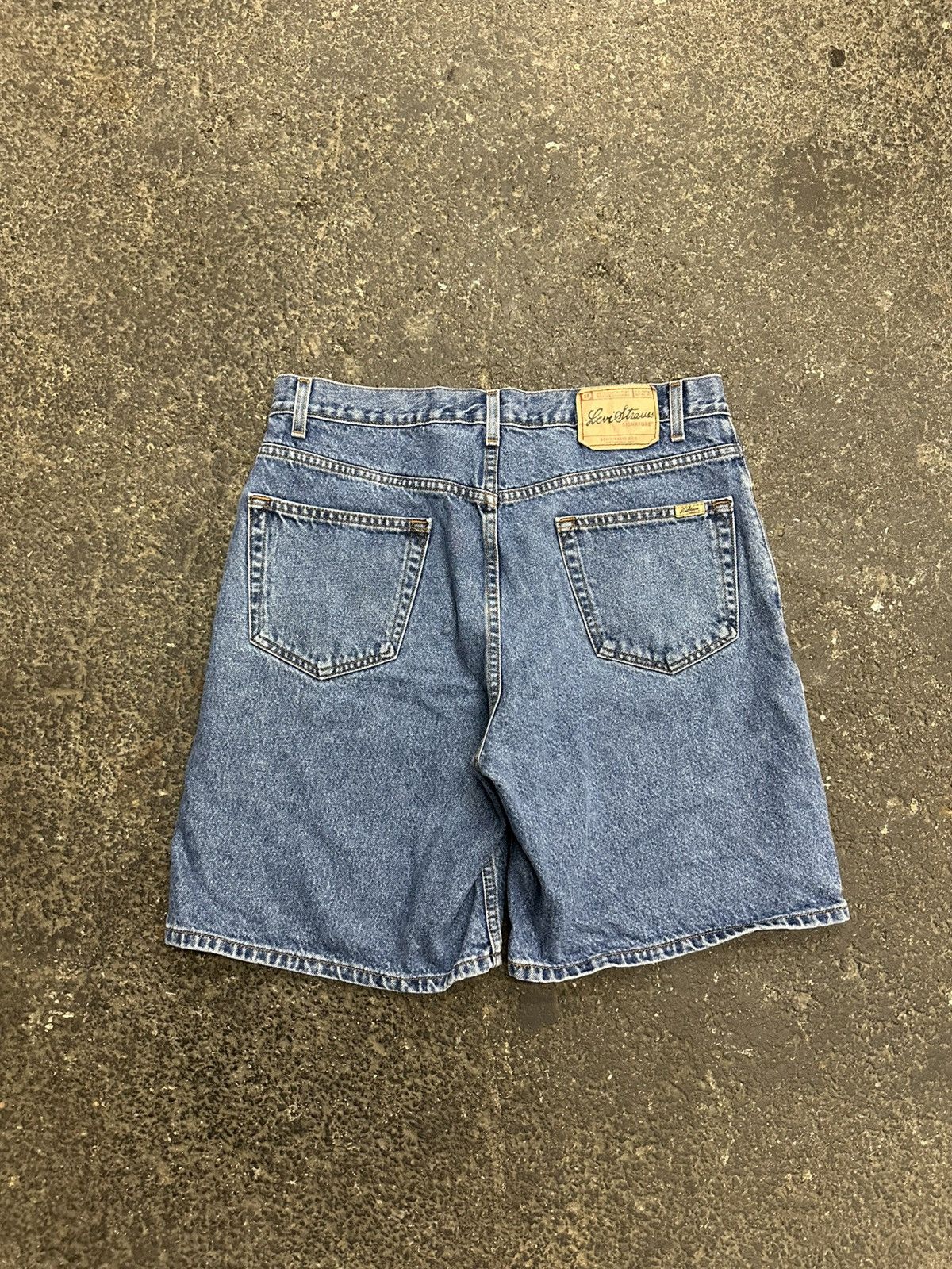 Levi's × Vintage Y2K Levi’s jorts Size US 36 / EU 52 - 1 Thumbnail