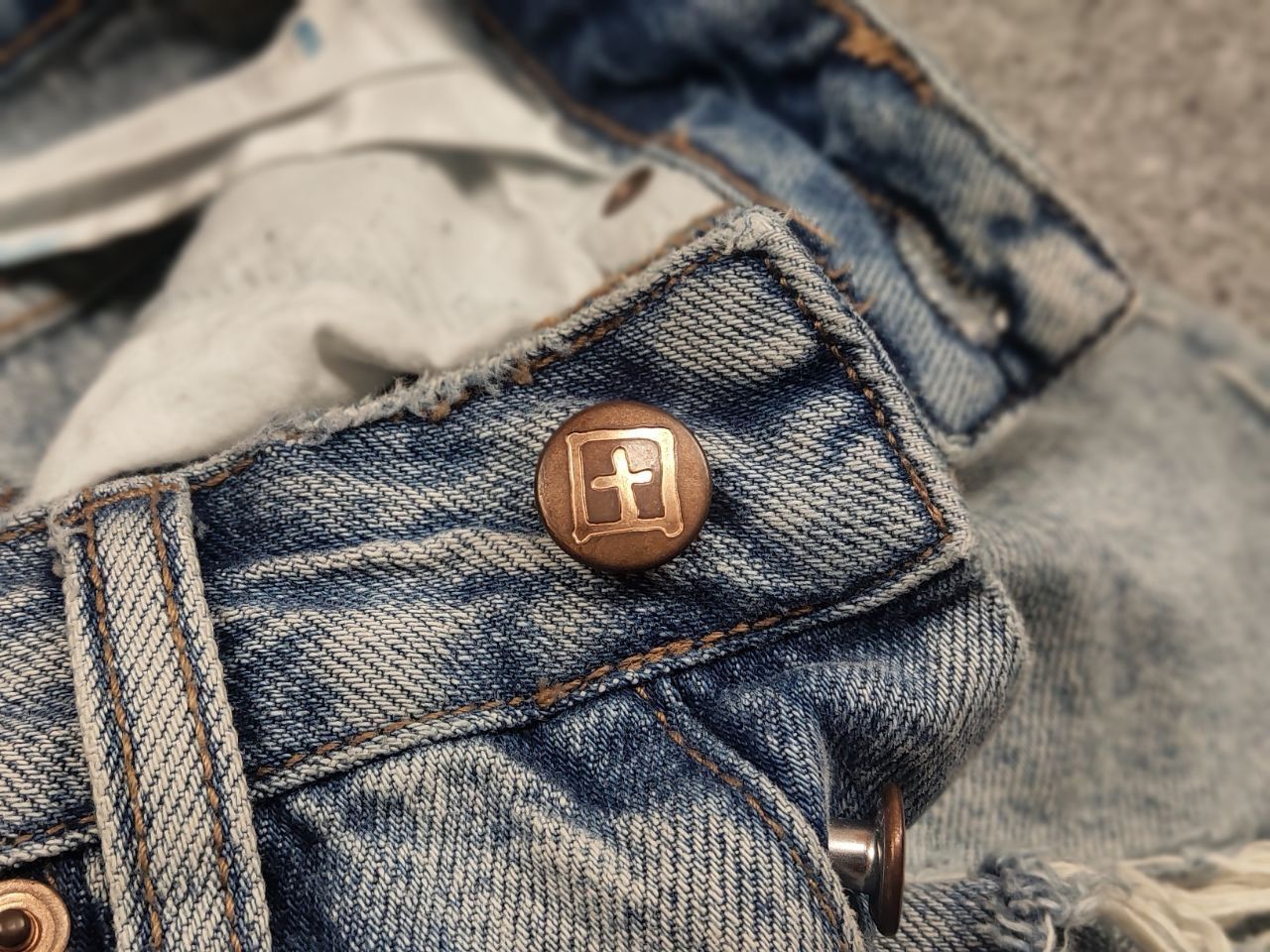 Hysteric Glamour × Ksubi × Vintage Ksubi Japan Design mini moss Distressed Denim Button skirt Size 24" / US 00 / IT 34 - 11 Thumbnail