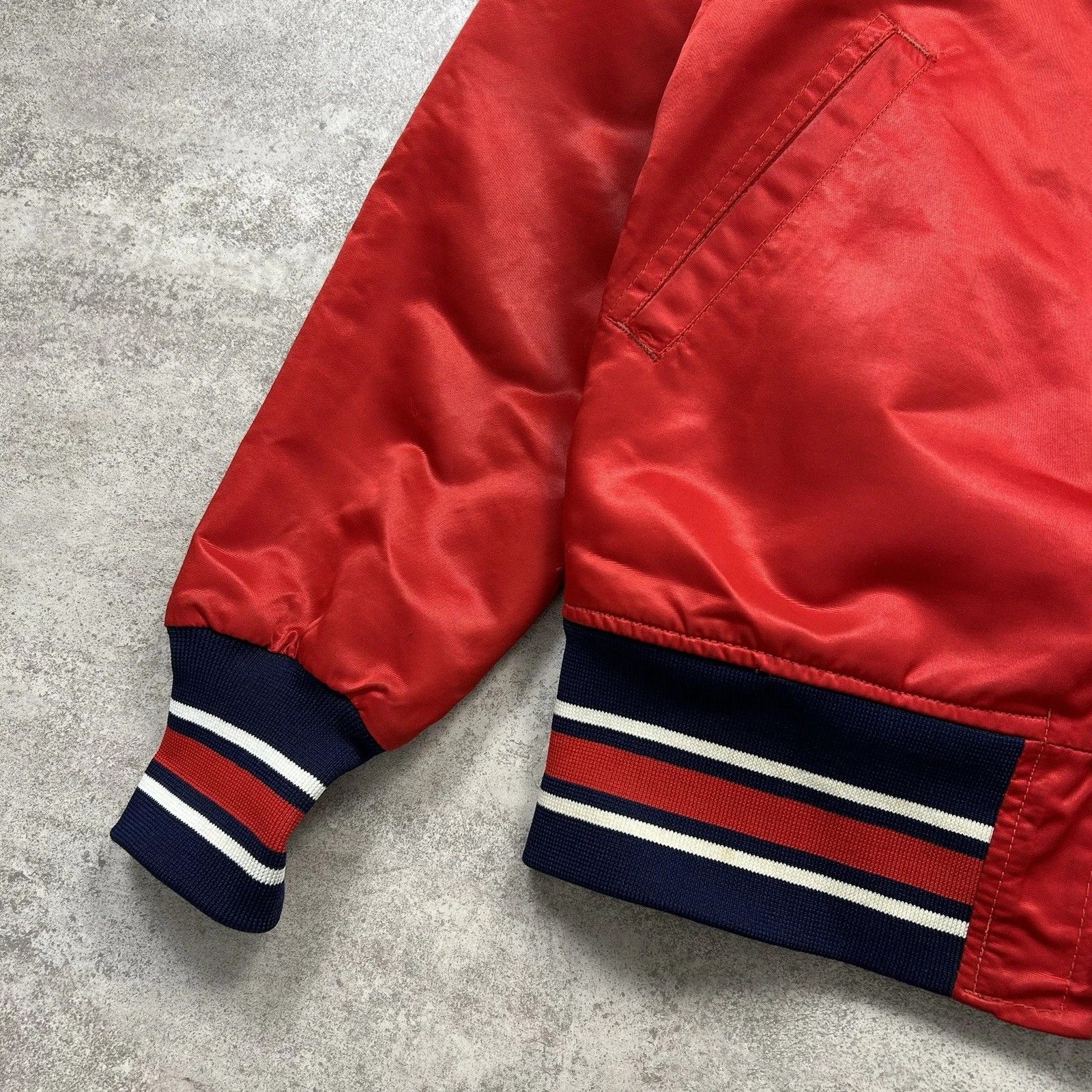 MLB × Vintage RARE CLEVELAND INDIANS SCOTT AND COMPANY SATIN JACKET RED Size US M / EU 48-50 / 2 - 3 Thumbnail
