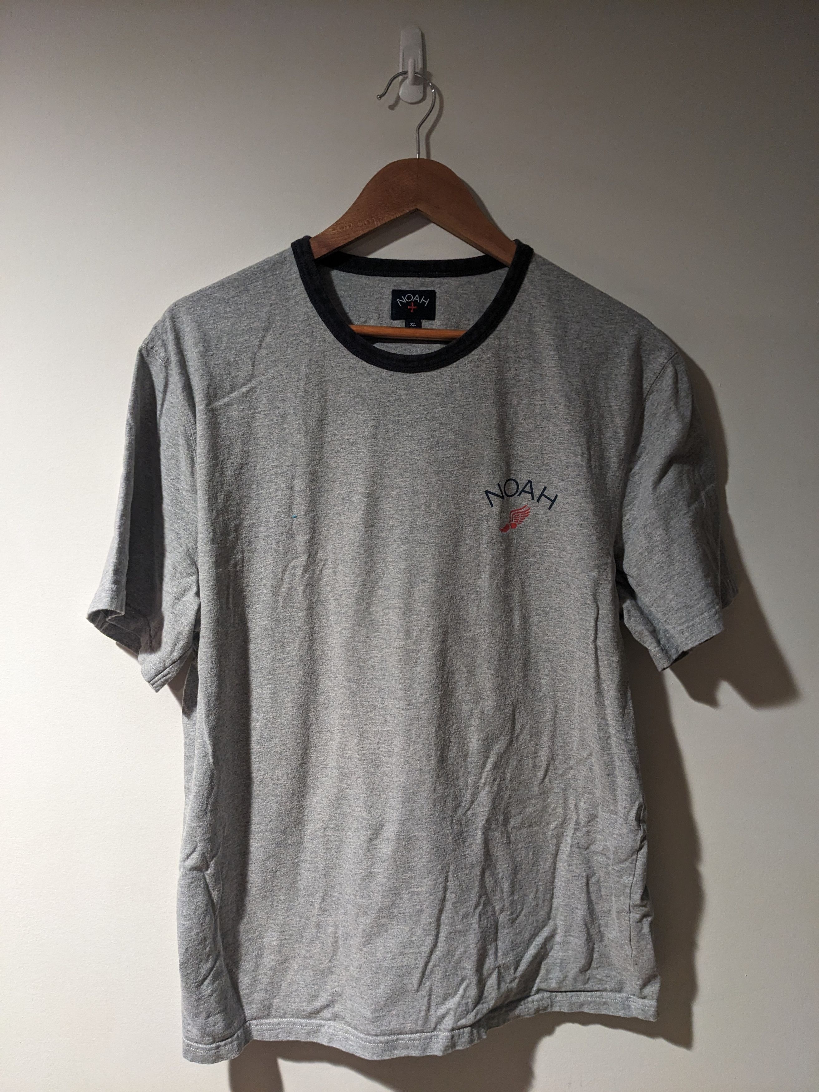 Designer × Noah Noah Logo Shoes Gray X-Large T-Shirt Size US XL / EU 56 / 4 - 1 Thumbnail