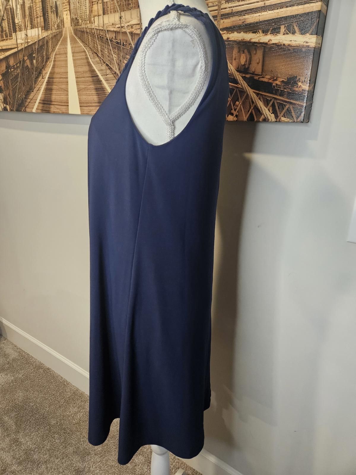 Designer Jessica Howard Navy Dress with Crochet Neckline Size L / US 10 / IT 46 - 2 Thumbnail