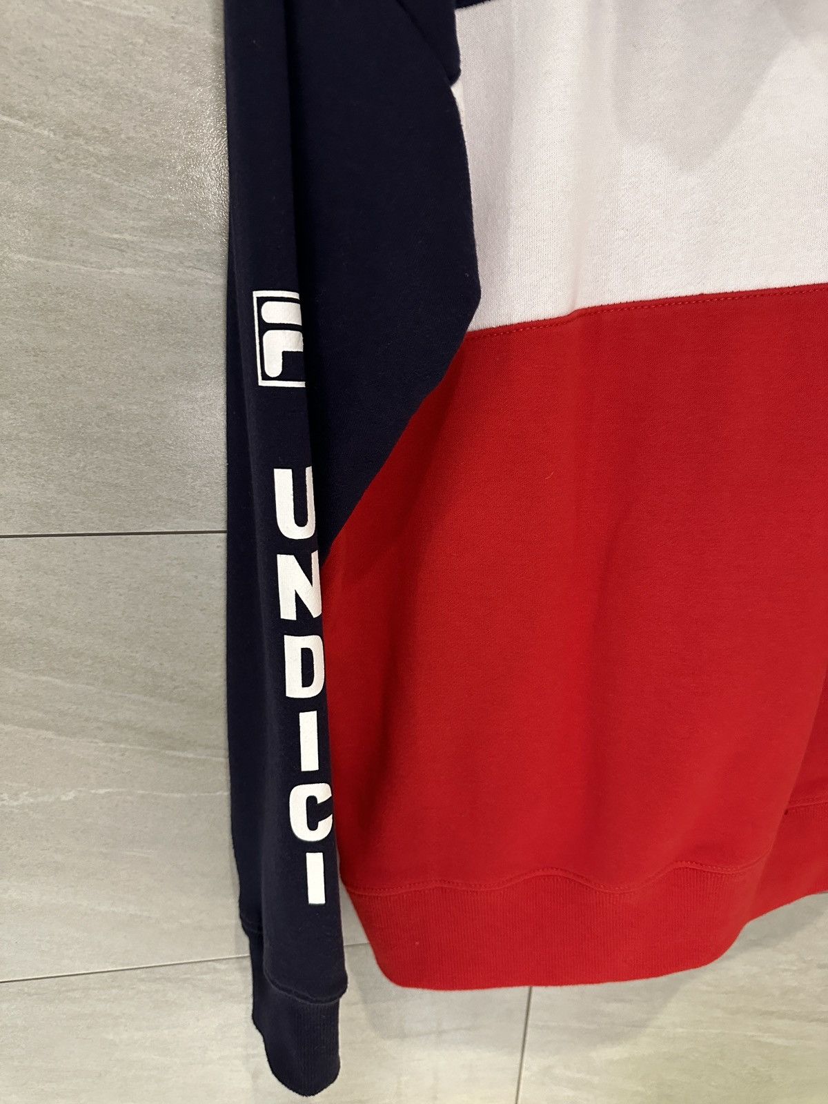 Fila Vintage Fila Classic Logo Hoodie Size US L / EU 52-54 / 3 - 5 Thumbnail
