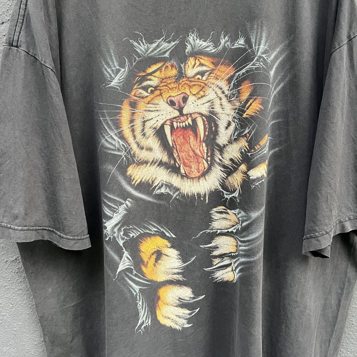 Vintage Thrashed Faded Vintage Tiger Distressed ERD GRUNGE TEE Size US XXL / EU 58 / 5 - 4 Thumbnail