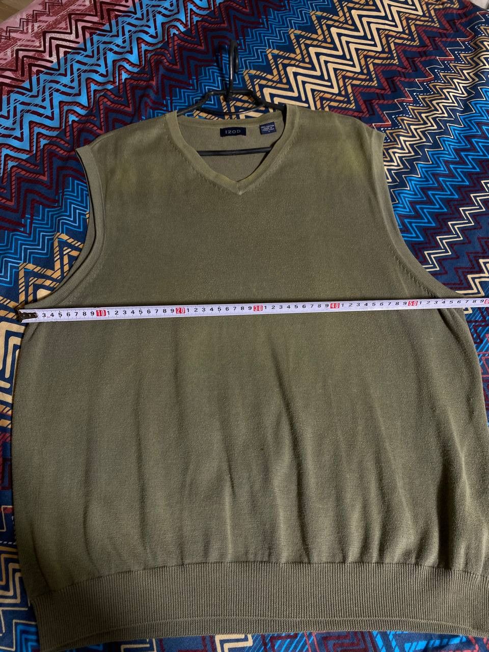 Izod × Vintage Vintage 90s Streetwear Knit V-Neck Sweater Vest Size US L / EU 52-54 / 3 - 7 Thumbnail