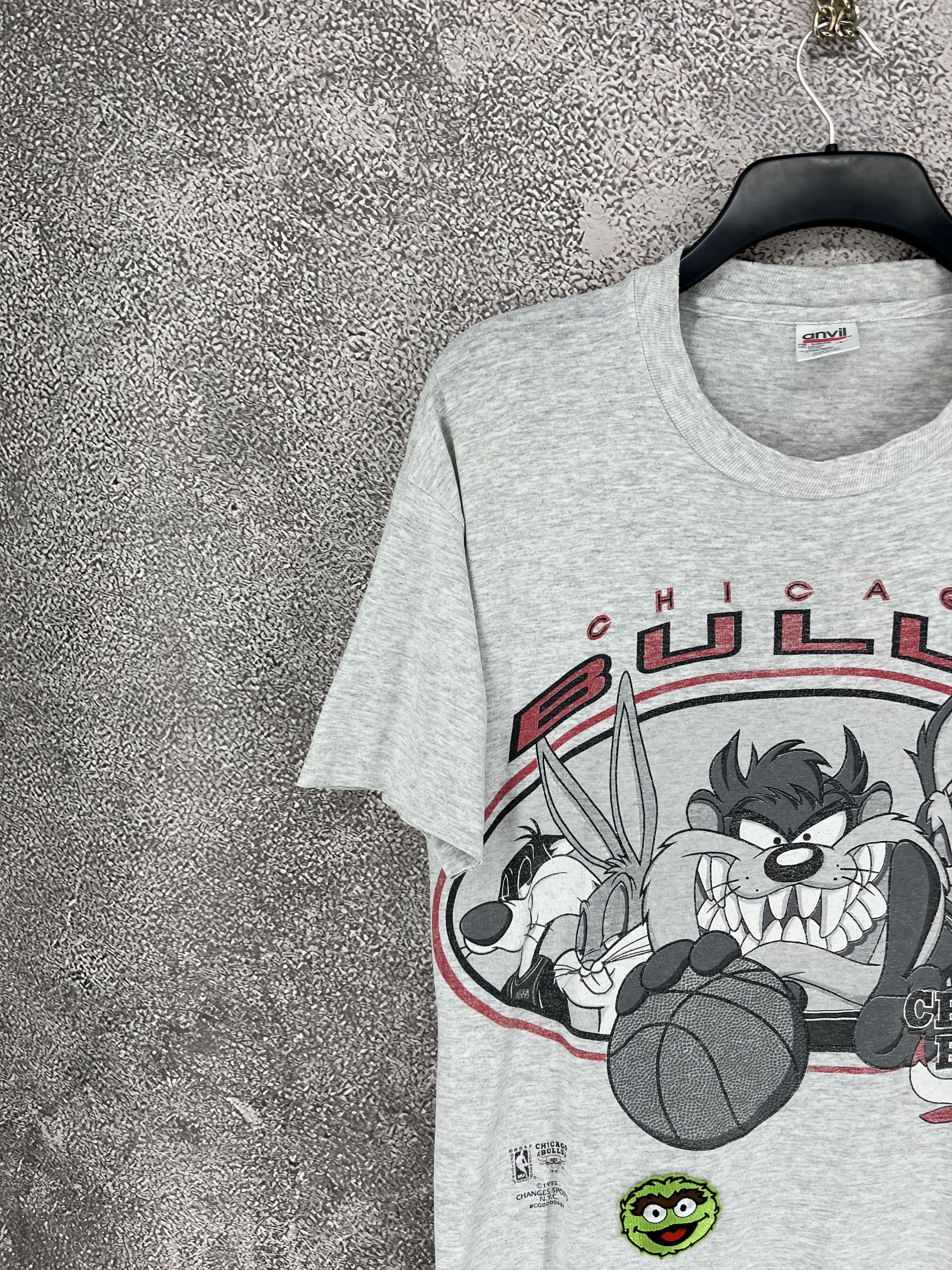 Warner Bros Vintage Looney Tunes Chicago Bull Grey Shirt 90S MADE IN USA Size US L / EU 52-54 / 3 - 4 Thumbnail