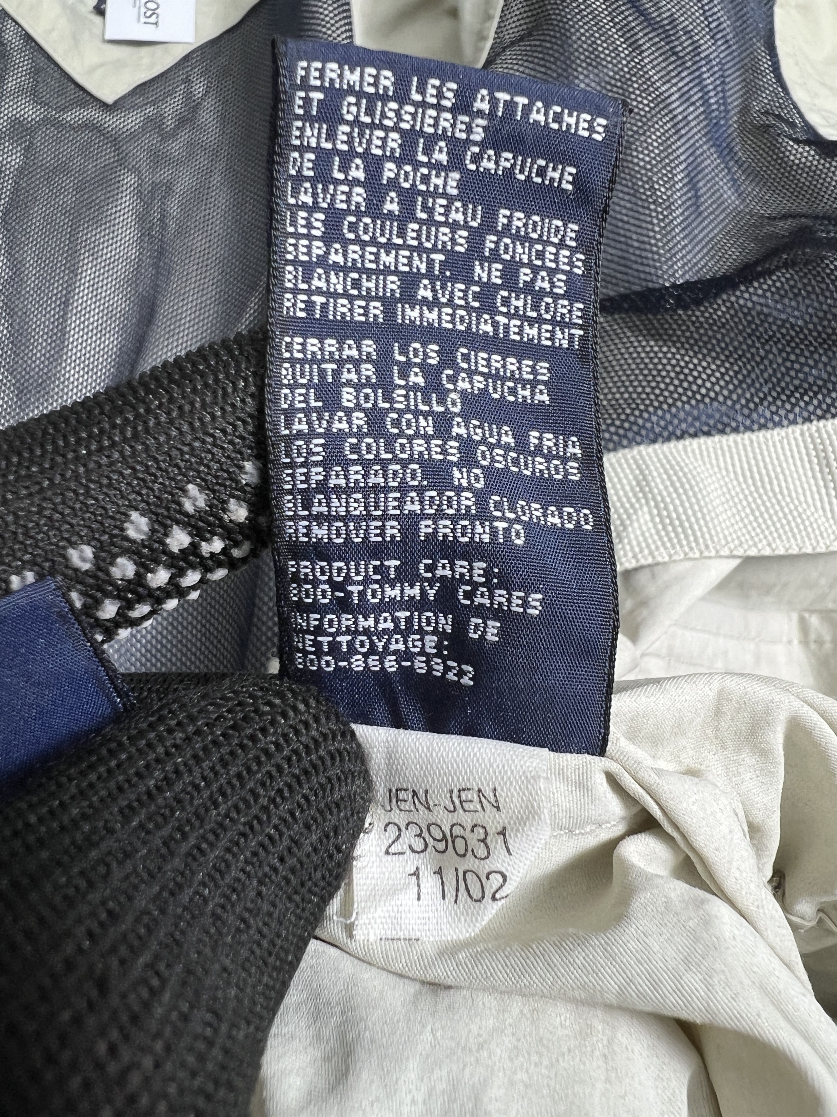 Tommy Hilfiger Vintage Tommy Hilfiger Nylon Jacket (XL) JKA273 Size US XL / EU 56 / 4 - 9 Thumbnail