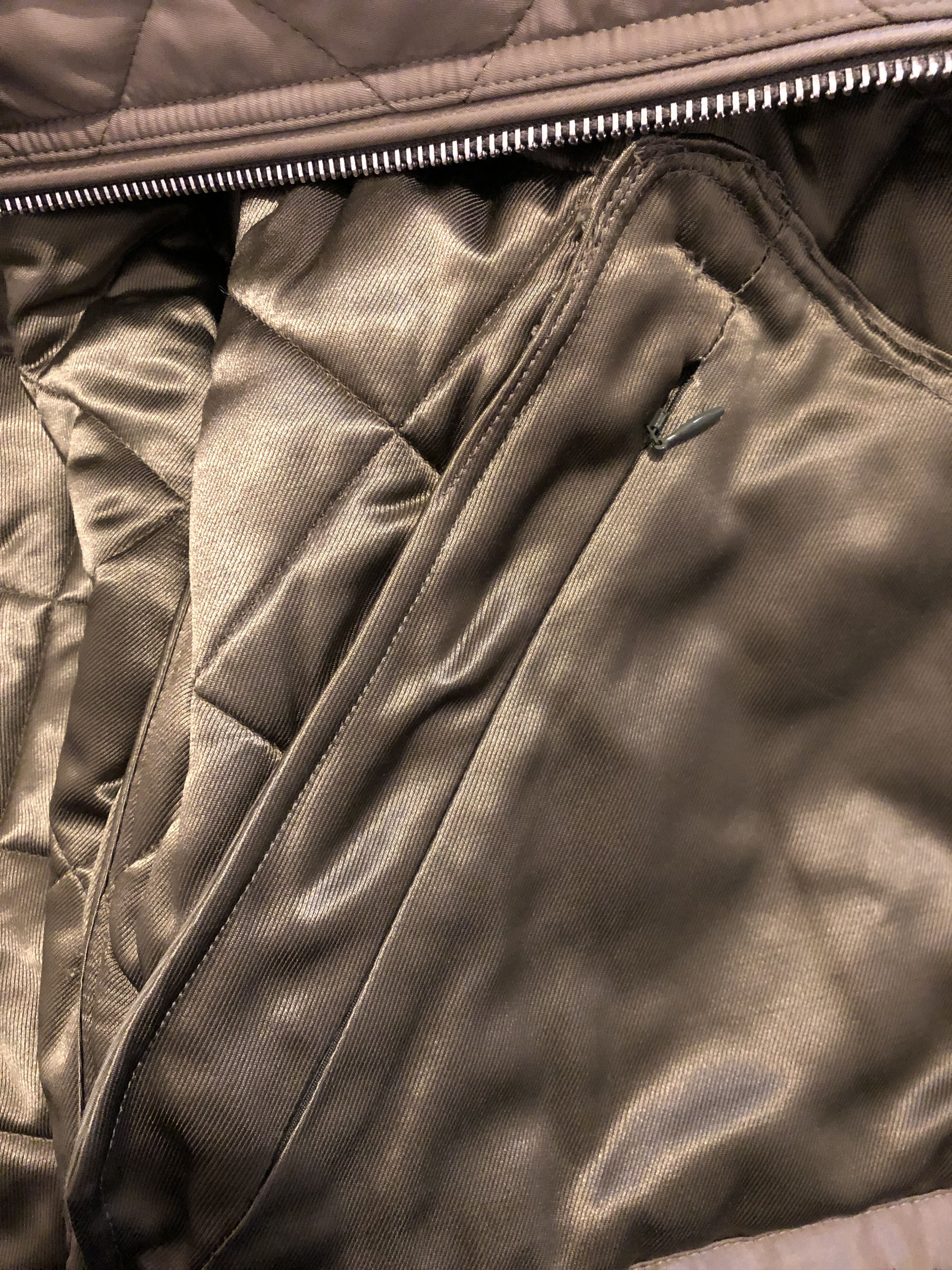 Burberry Burberry - Quilted bomber jacket Size US M / EU 48-50 / 2 - 9 Thumbnail
