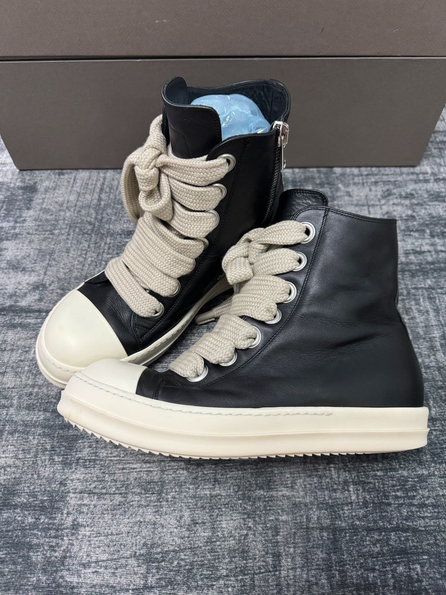 Rick Owens Rick Owens Hitop Sneakers 44 Men Size US 10.5 / EU 43-44 - 1 Thumbnail