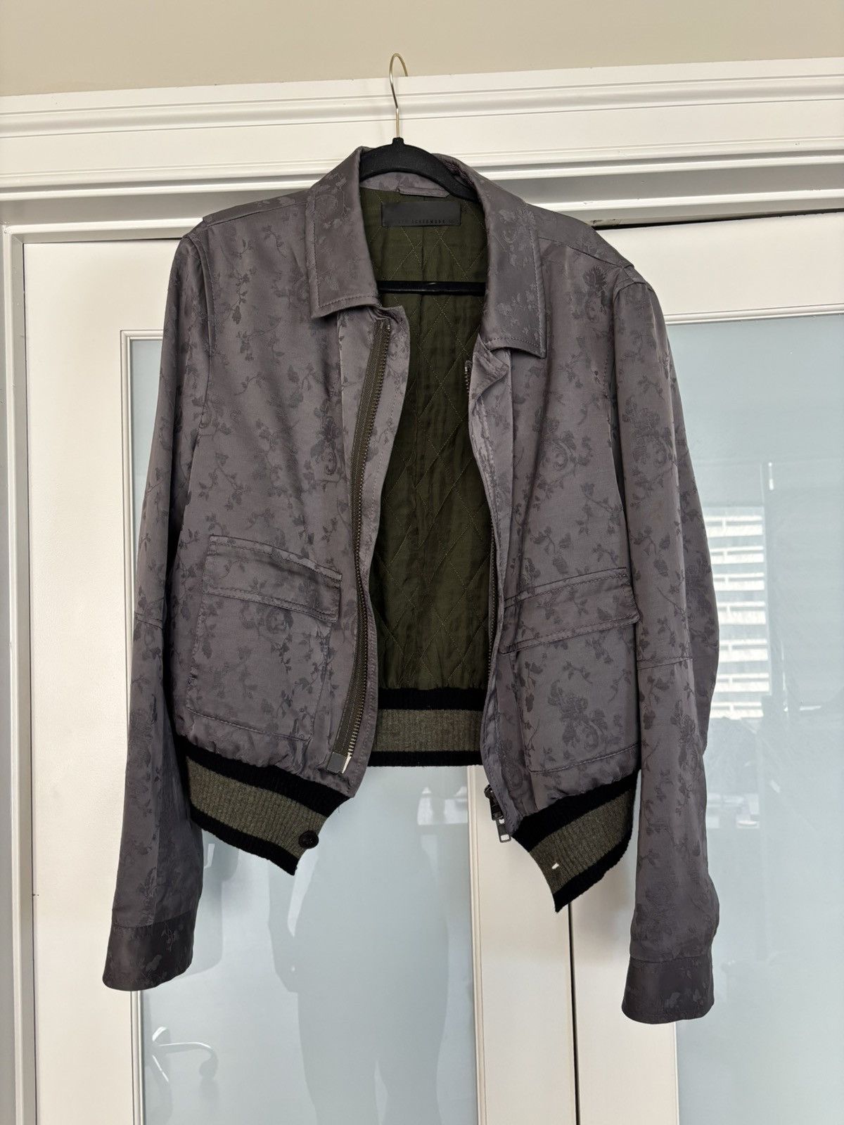 Haider Ackermann Haider Ackermann FW18 Purple Floral Bomber Size US L / EU 52-54 / 3 - 5 Thumbnail