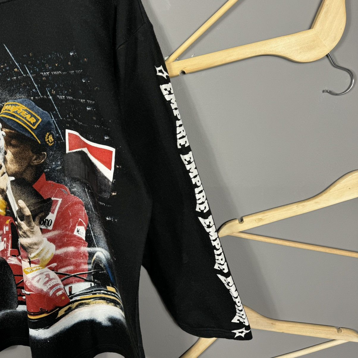 Vintage Vintage 90s Empire Ferrari Schumacher Marlboro Sweatshirt Size US L / EU 52-54 / 3 - 7 Thumbnail