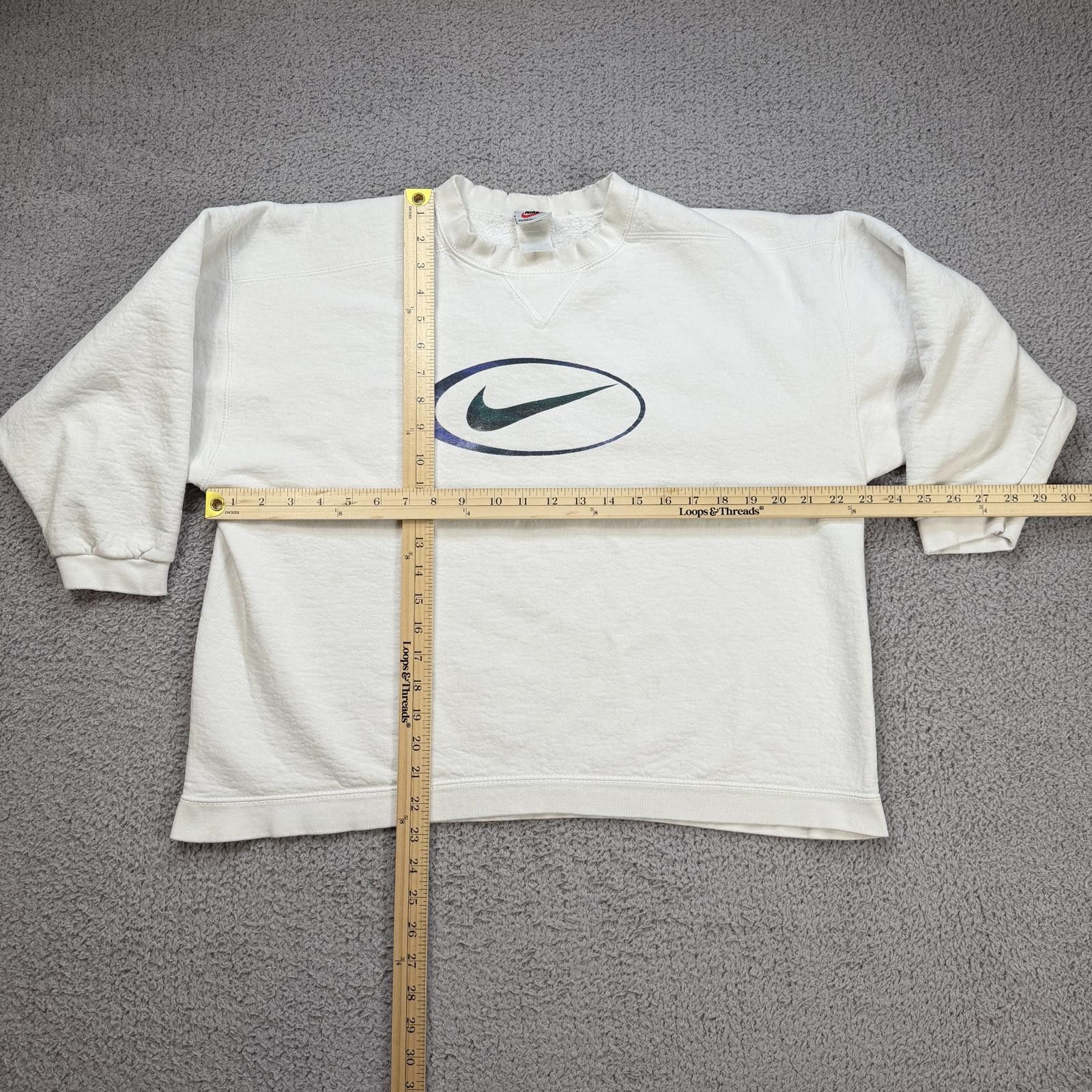 Nike Vintage Nike 90s Center Swoosh Crewneck Sweatshirt Made USA Size US L / EU 52-54 / 3 - 3 Thumbnail
