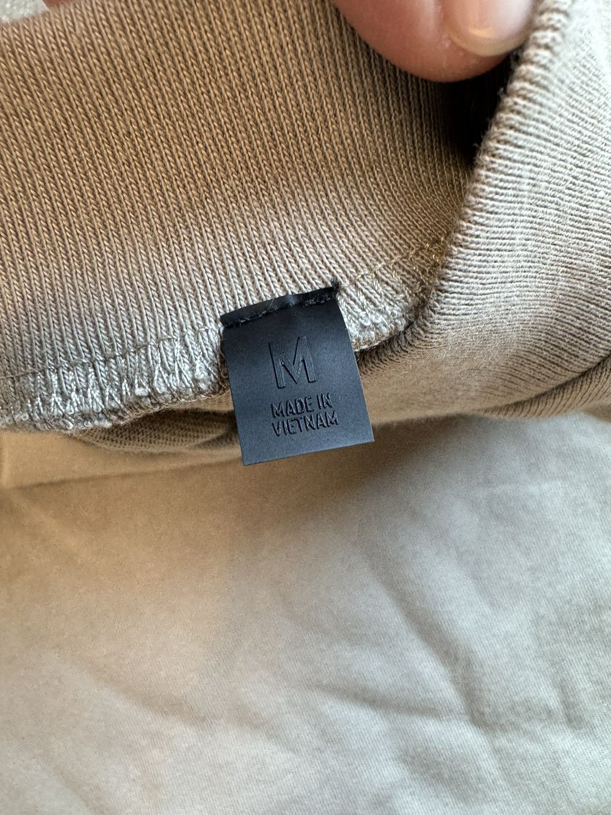 Essentials × Fear of God Fear of God Essentials Longsleeve Seal Size US M / EU 48-50 / 2 - 4 Thumbnail