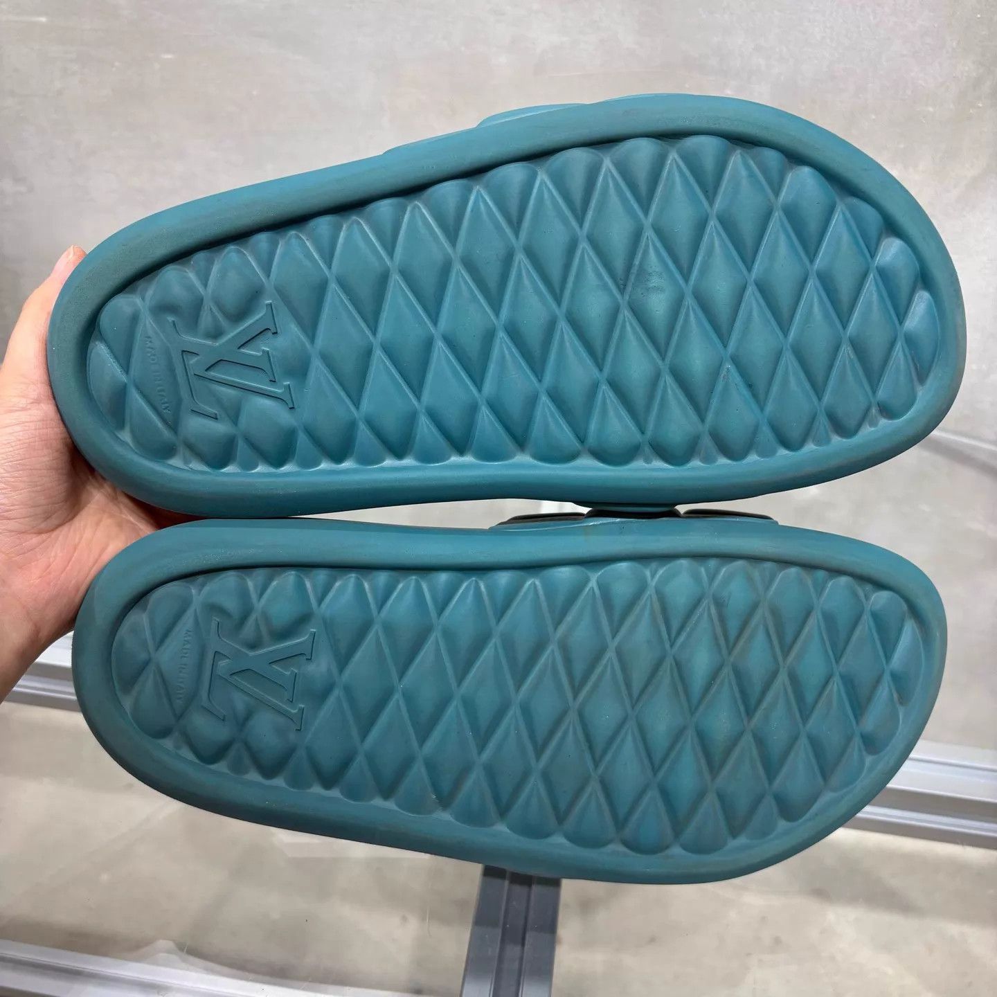 Louis Vuitton LV Waterfront Woven Slippers Tiffany Green UK6/40 Size US 7 / EU 40 - 7 Thumbnail