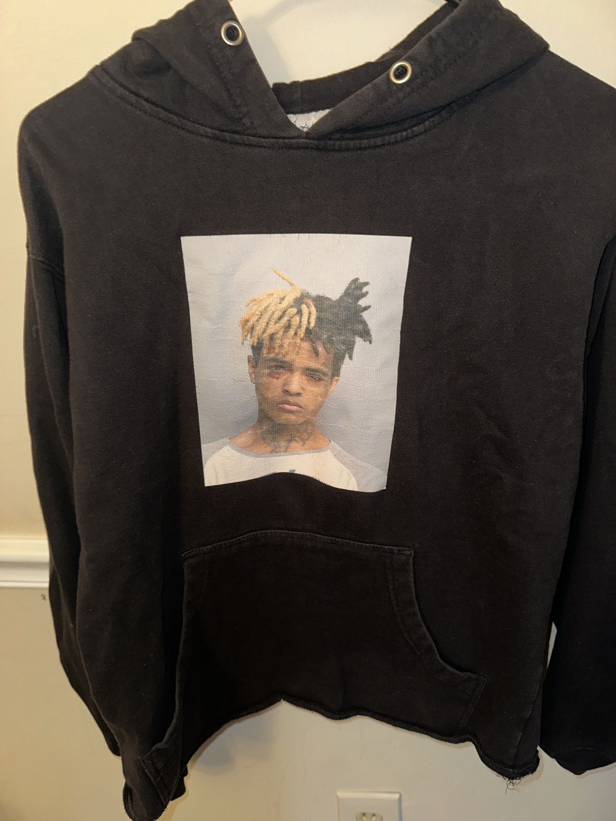 Xxxtentacion hoodie mugshot top
