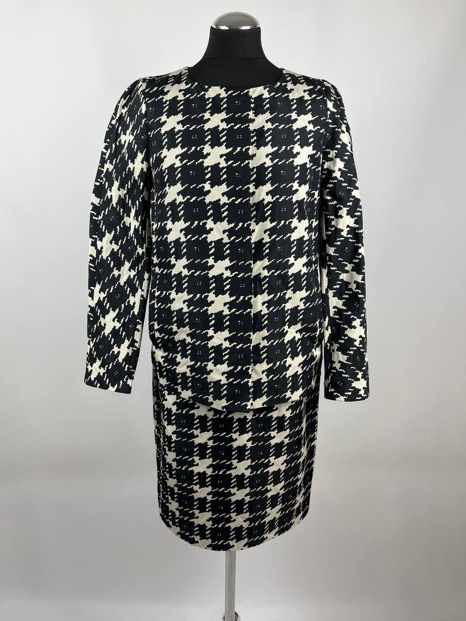 Weekend Max Mara Weekend Max Mara Houndstooth Skirt Suit Set Size M / US 6-8 / IT 42-44 - 1 Thumbnail