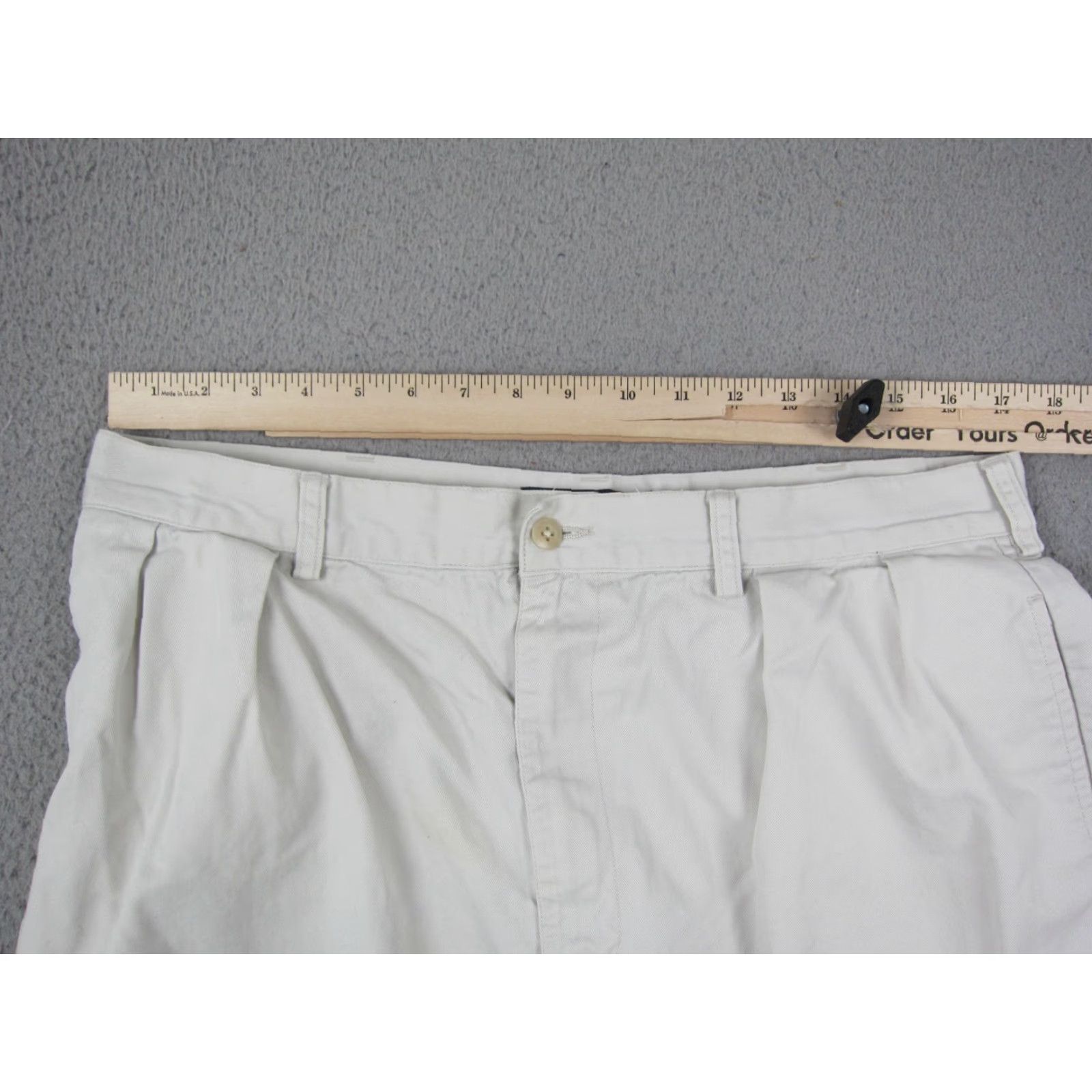 Polo Ralph Lauren Vintage Polo Ralph Lauren Shorts Mens 36 White Pleated Chino Cotton 90s Polo Ralph Lauren Shorts Mens 36 White Pleated Chino Cotton 90s Size US M / EU 48-50 / 2 - 6 Thumbnail
