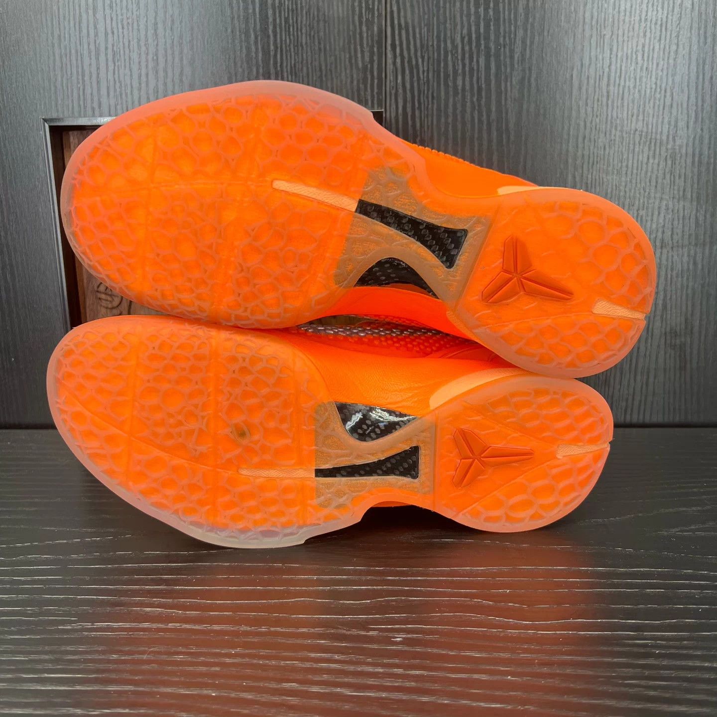 Nike ZK6 Orange Silver 41 Indoor Worn Size US 8 / EU 41 - 5 Thumbnail