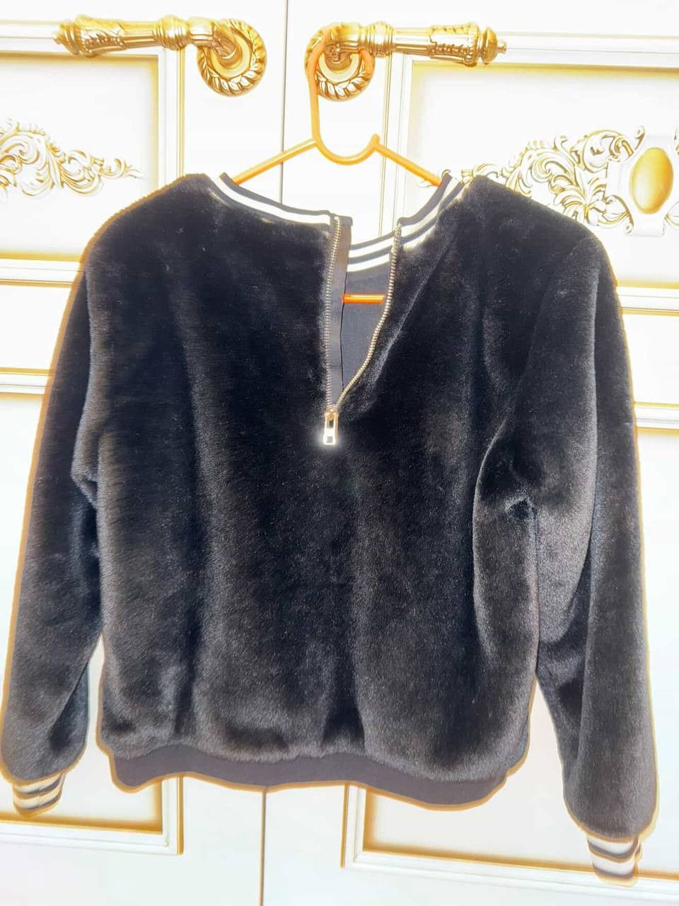 Givenchy Givenchy Faux-Shearling Sweatshirt Size XS / US 0-2 / IT 36-38 - 5 Thumbnail