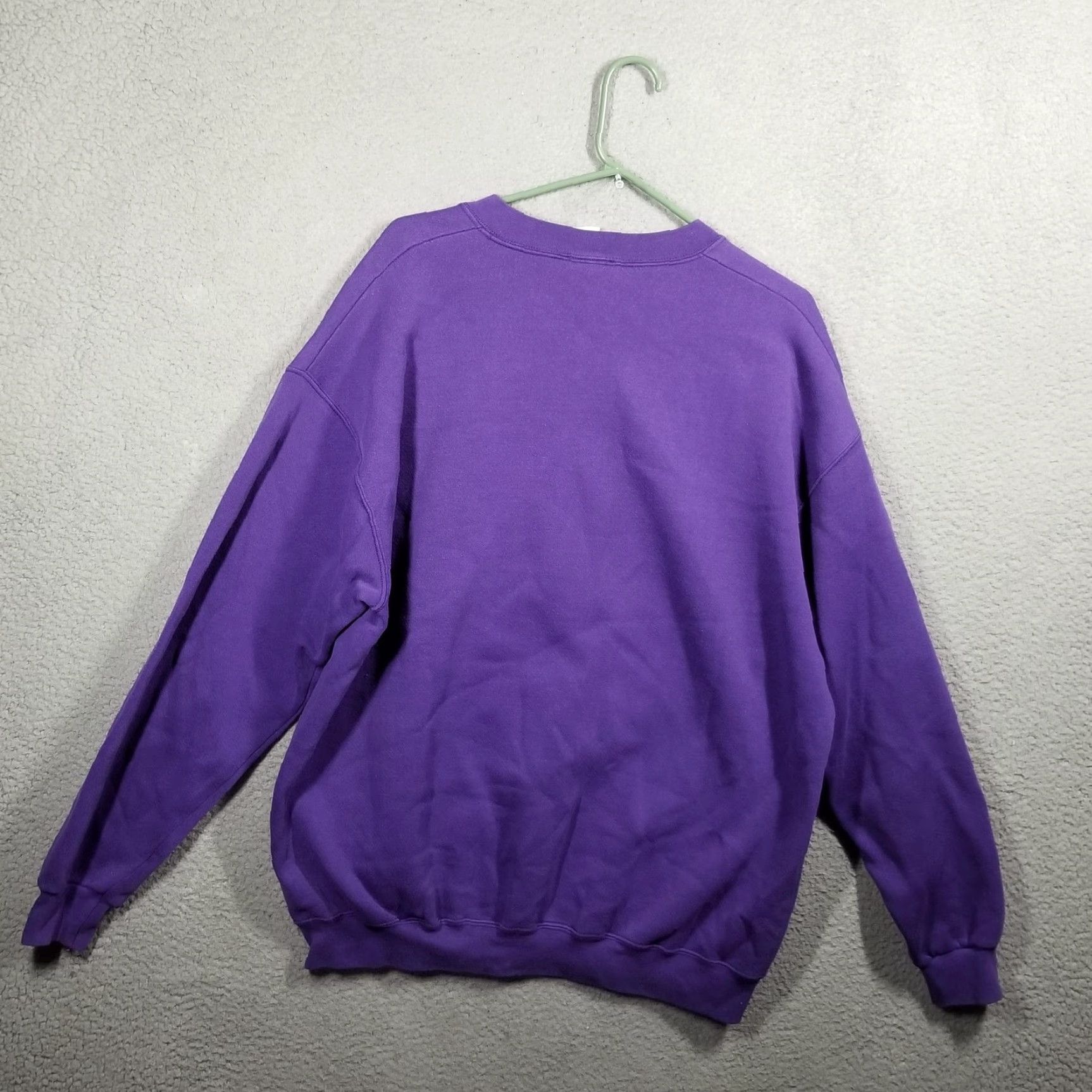 Vintage VINTAGE Disneyland Resort Sweatshirt Womens XL Purple Minnie Mouse Graphic USA Size XL / US 12-14 / IT 48-50 - 3 Thumbnail